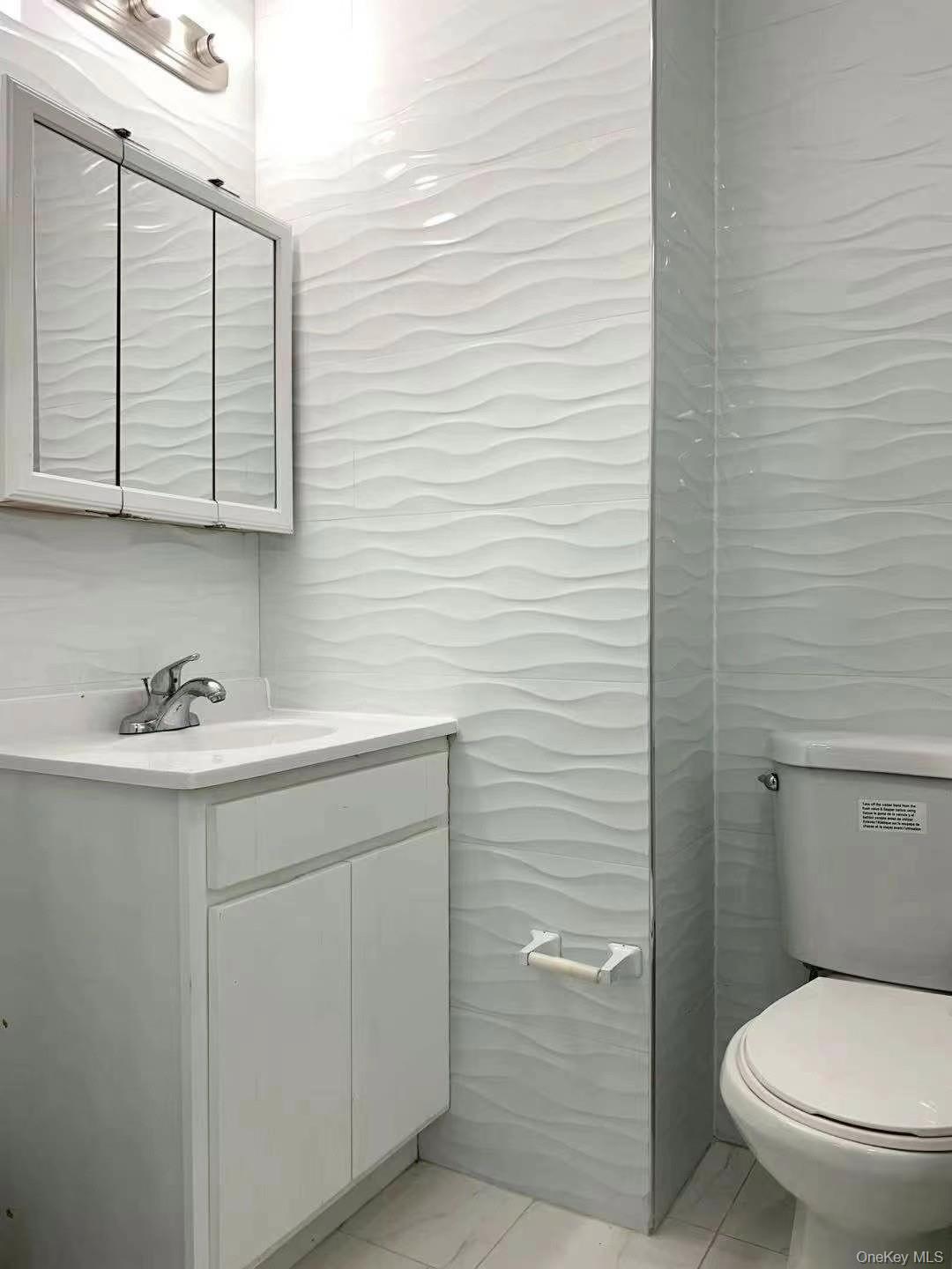 #5 photo, 93-34 43rd Avenue, Flushing , NY 11373