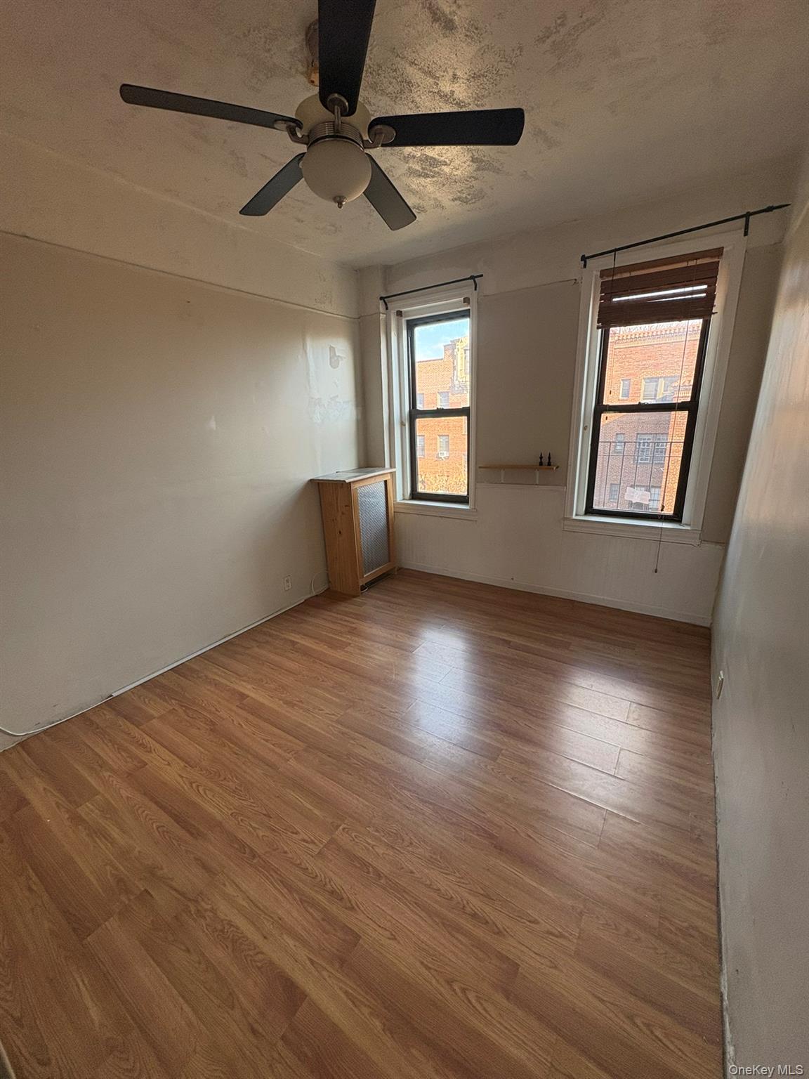 #4 photo, 37-20 83rd St, Jackson Heights , NY 11372
