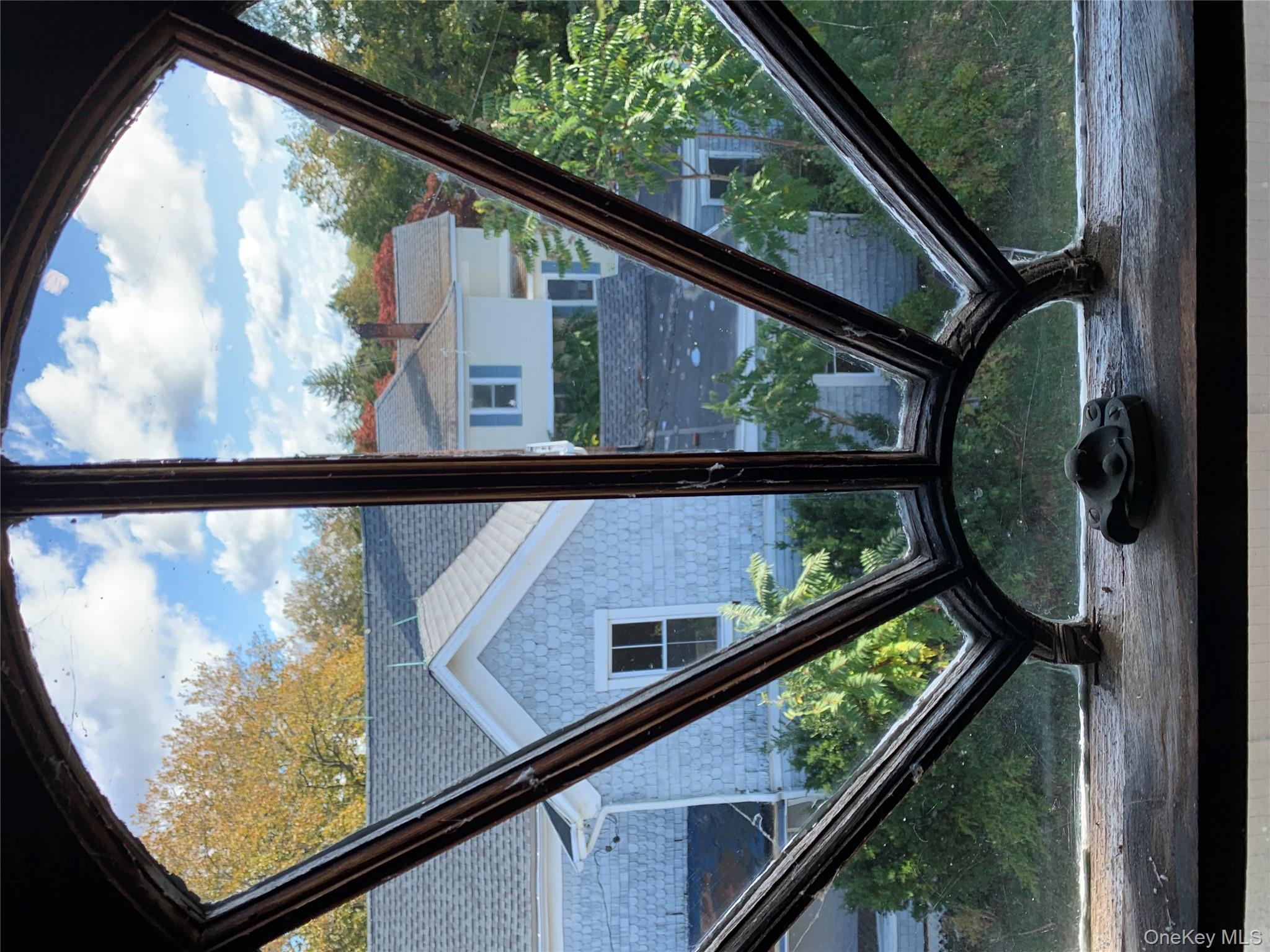 #3 photo, 21 E 2nd Street, Riverhead , NY 11901