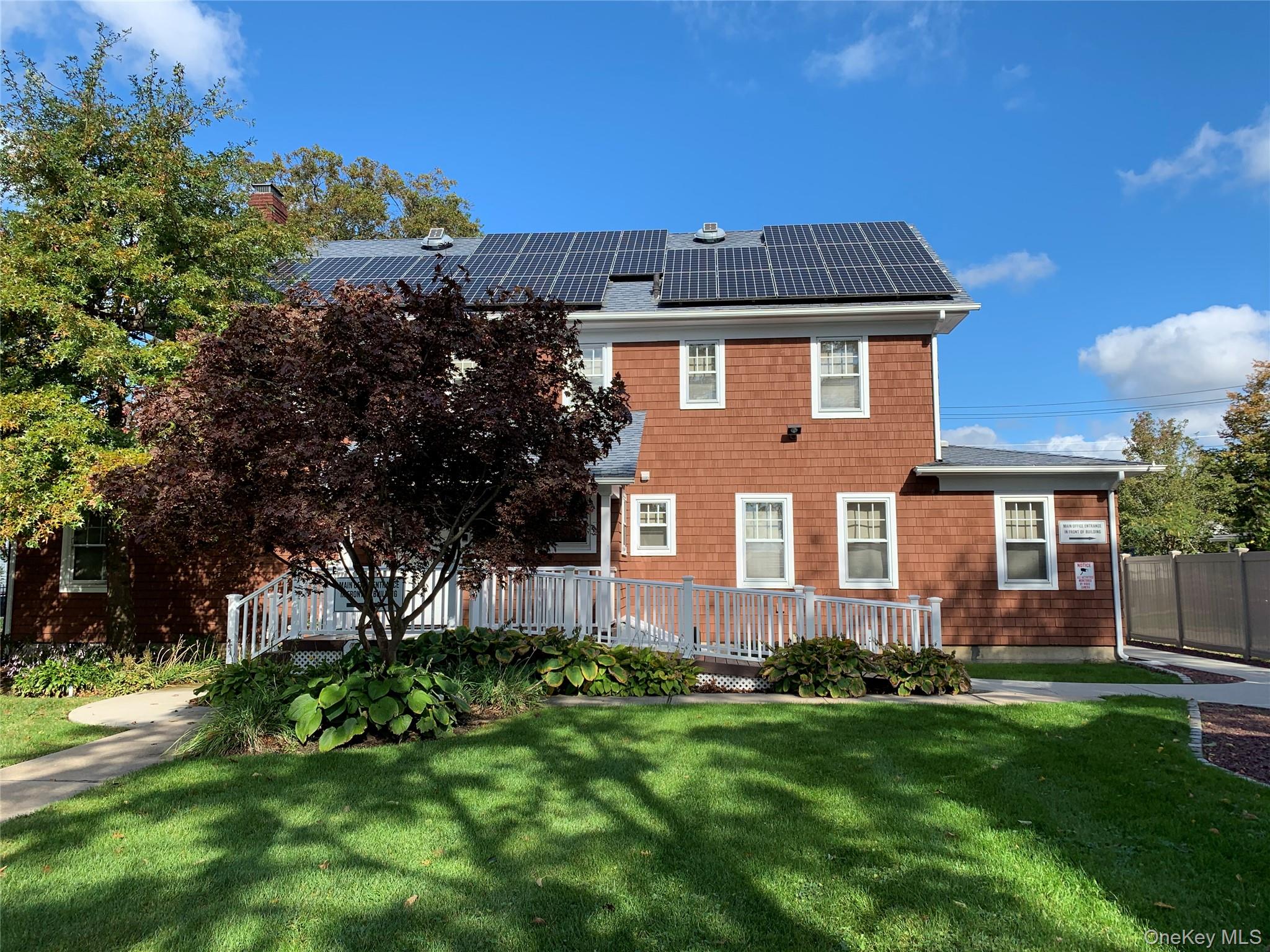 #4 photo, 21 E 2nd Street, Riverhead , NY 11901