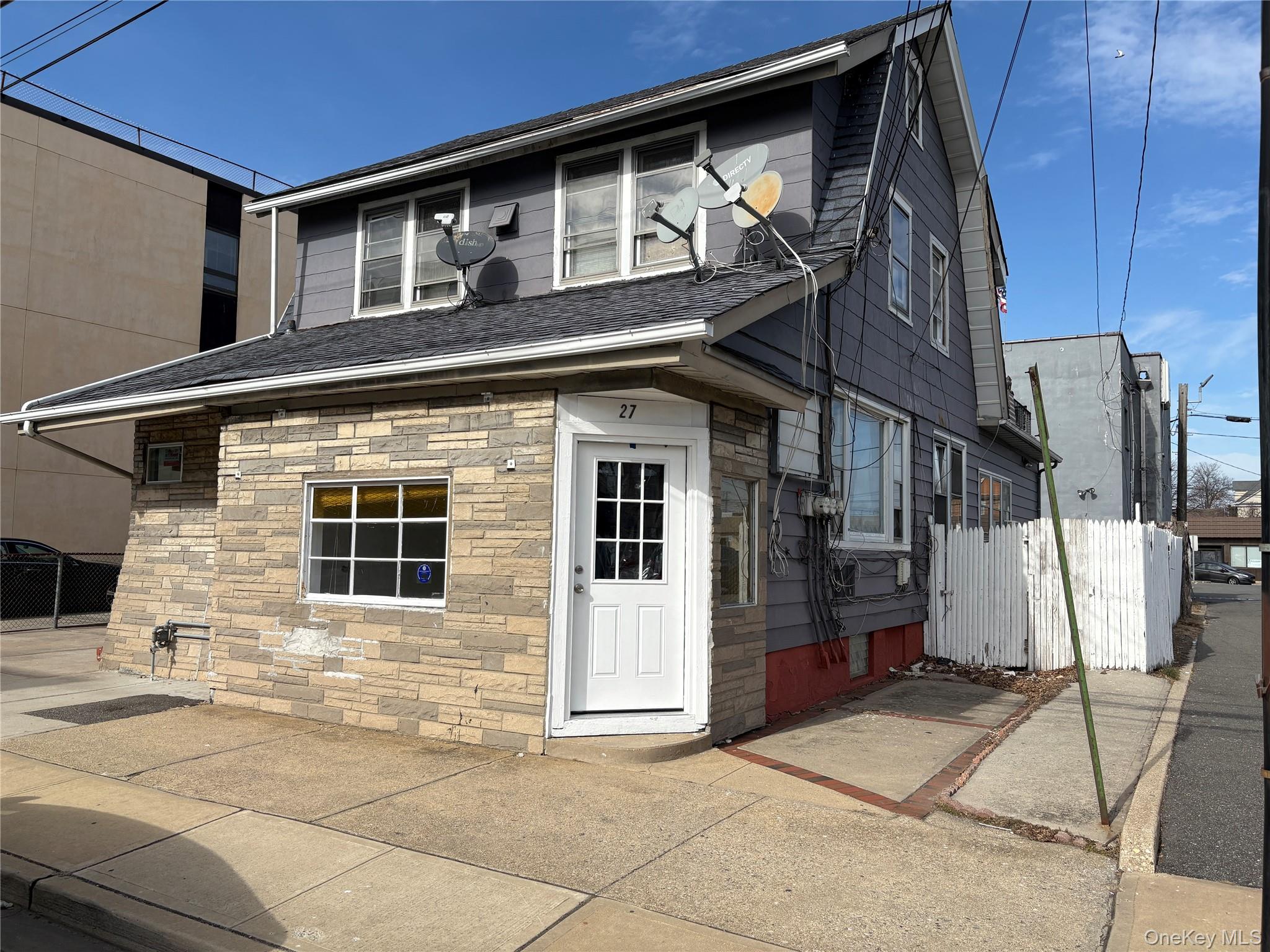 #10 photo, 27 W Hawthorne Avenue, Valley Stream , NY 11580