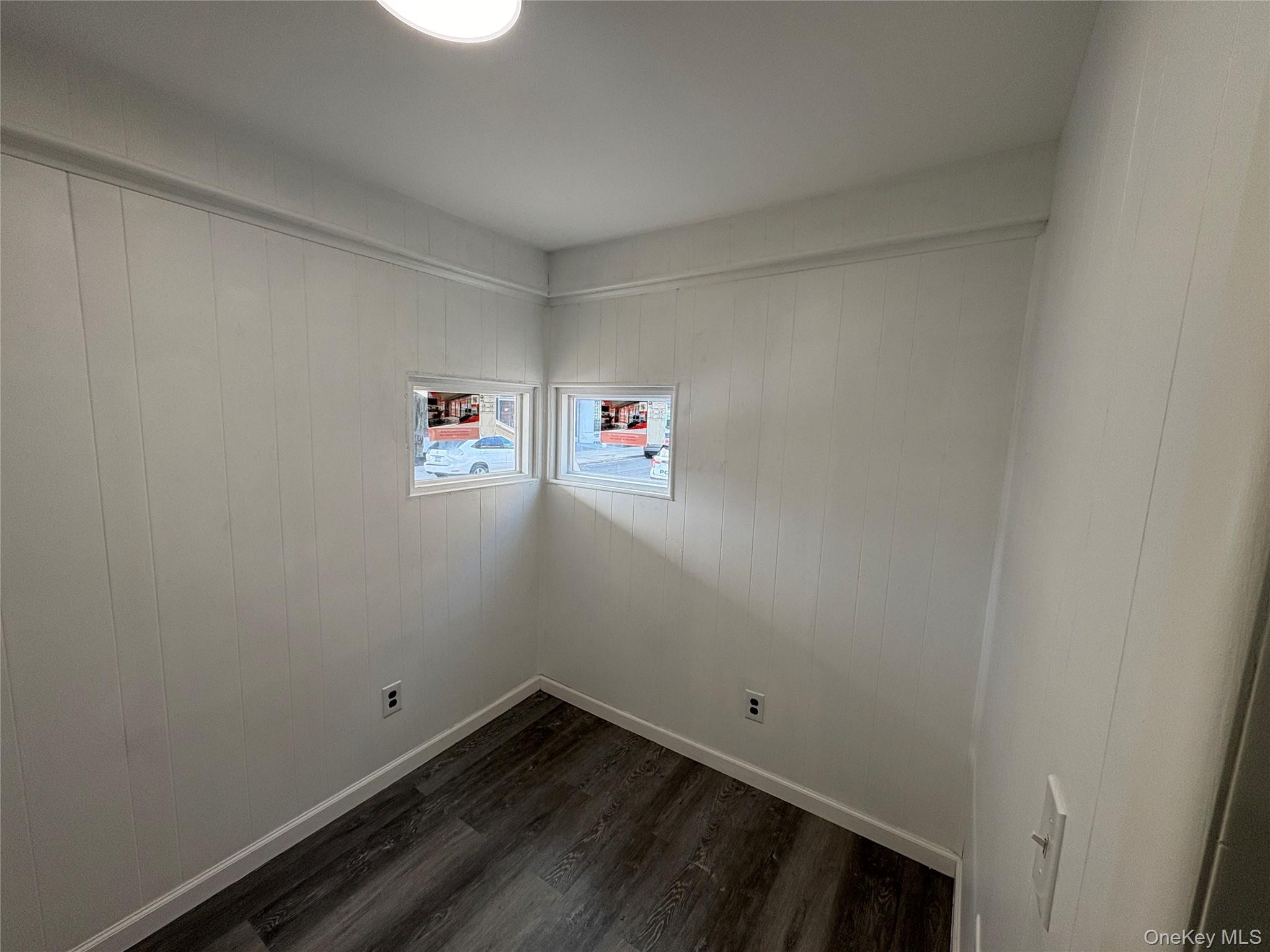 #6 photo, 27 W Hawthorne Avenue, Valley Stream , NY 11580