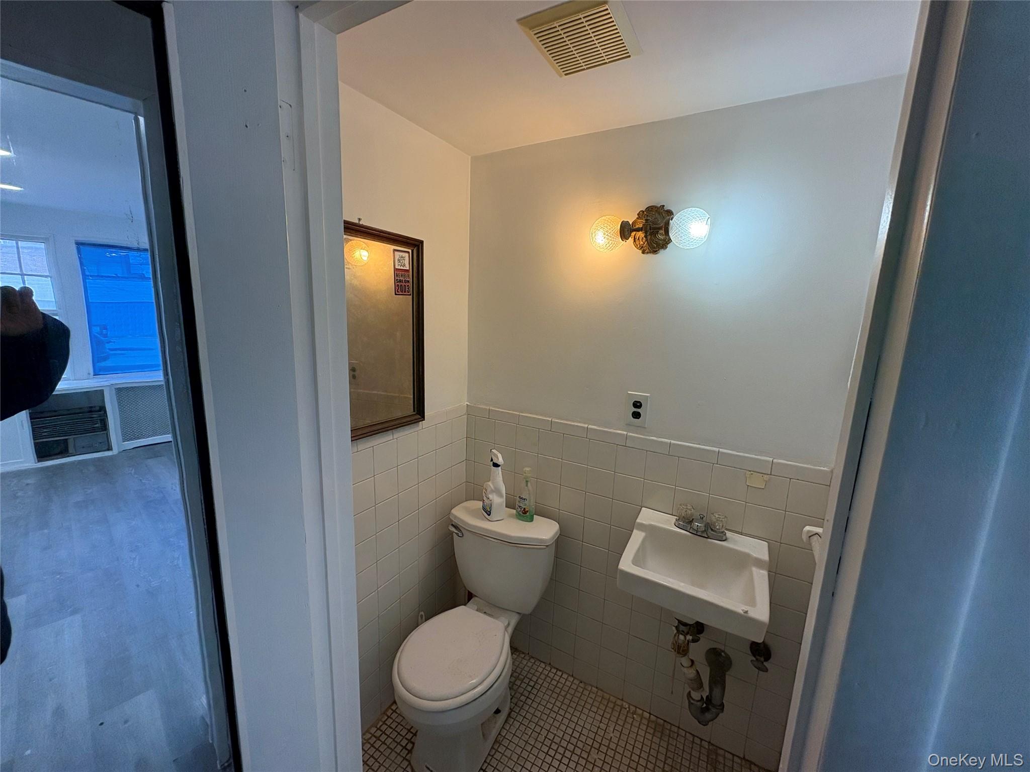 #8 photo, 27 W Hawthorne Avenue, Valley Stream , NY 11580