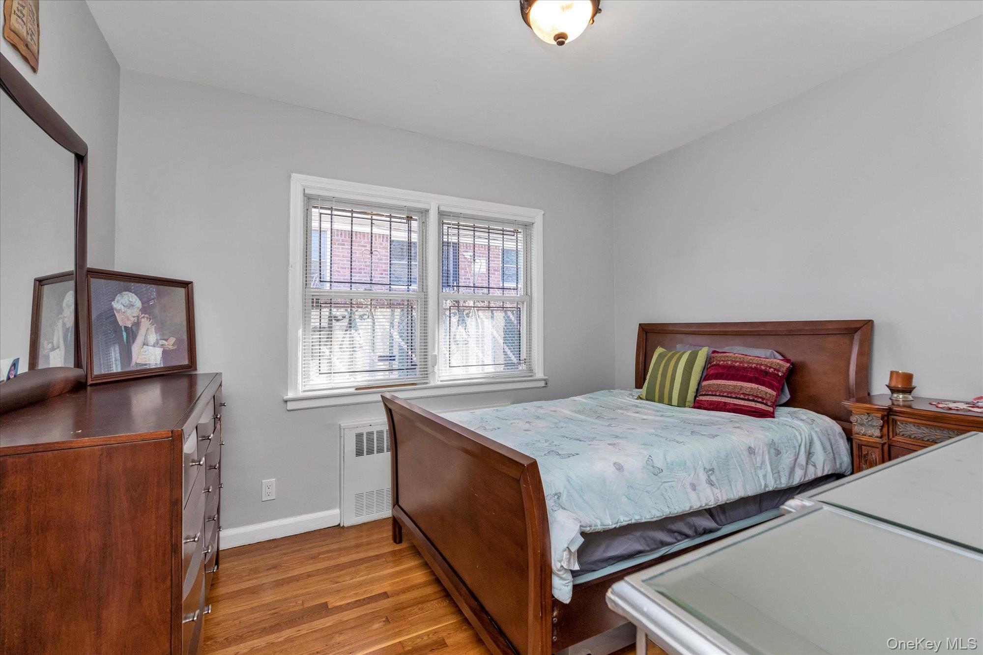 #11 photo, 8443 Kendrick Place, कुईंस Jamaica Estates , NY 11432