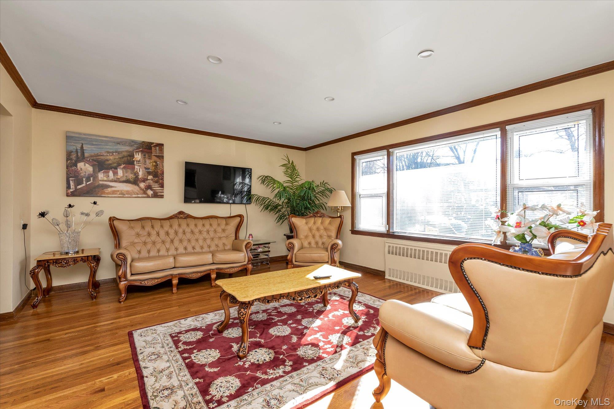 #4 photo, 8443 Kendrick Place, कुईंस Jamaica Estates , NY 11432