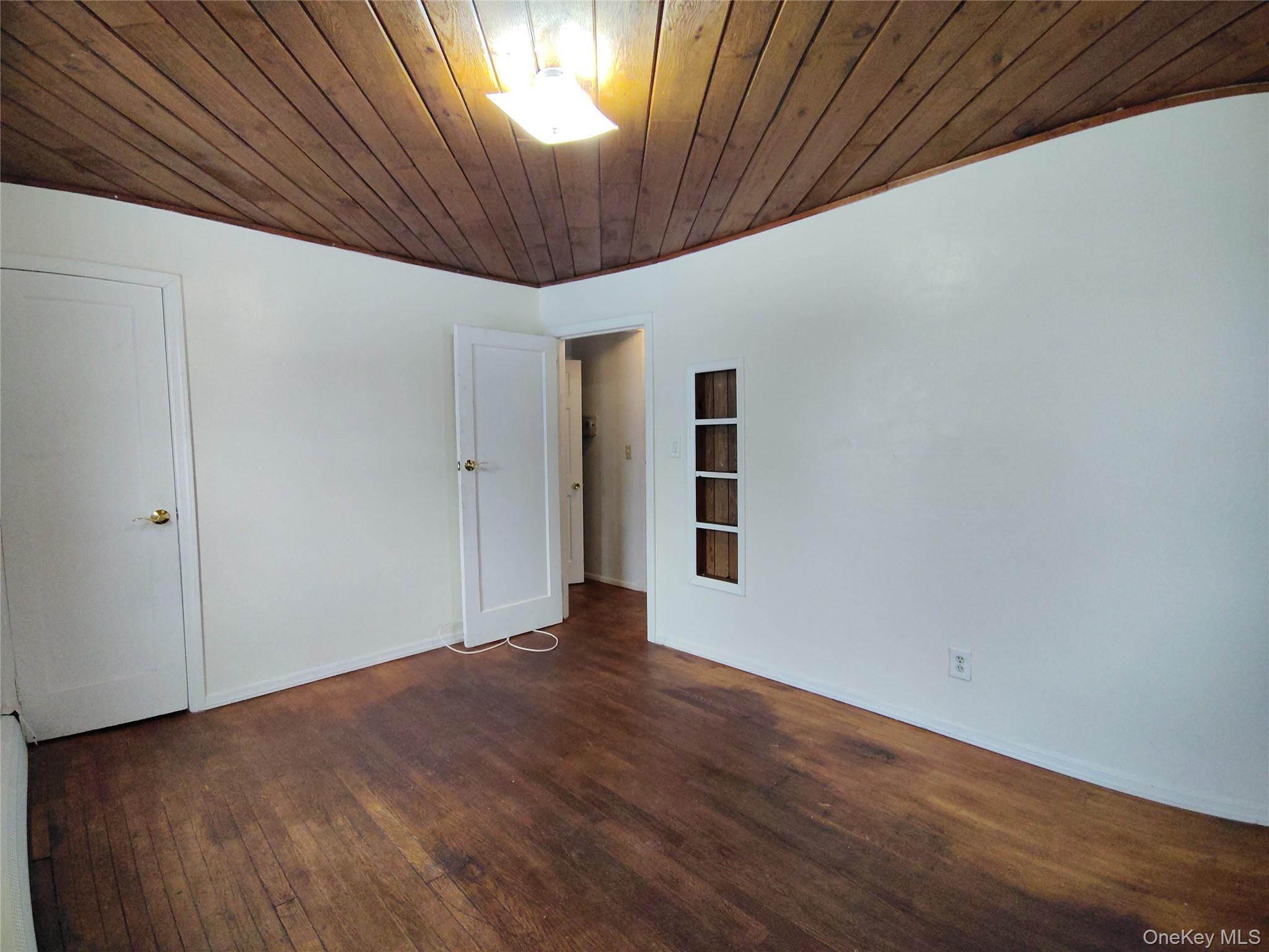 #5 photo, 32 Vernon Terrace, Poughkeepsie , NY 12601