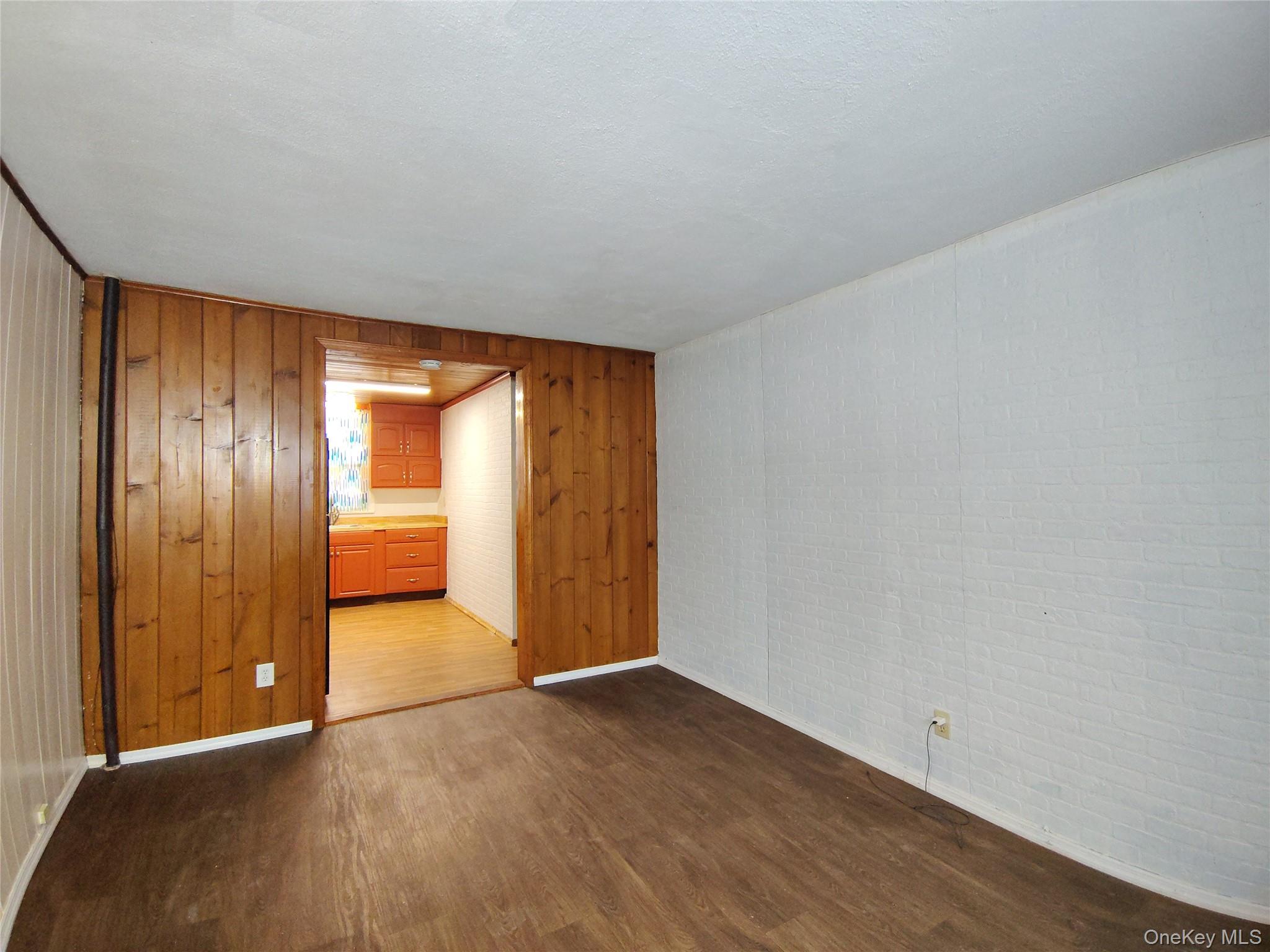 #6 photo, 32 Vernon Terrace, Poughkeepsie , NY 12601