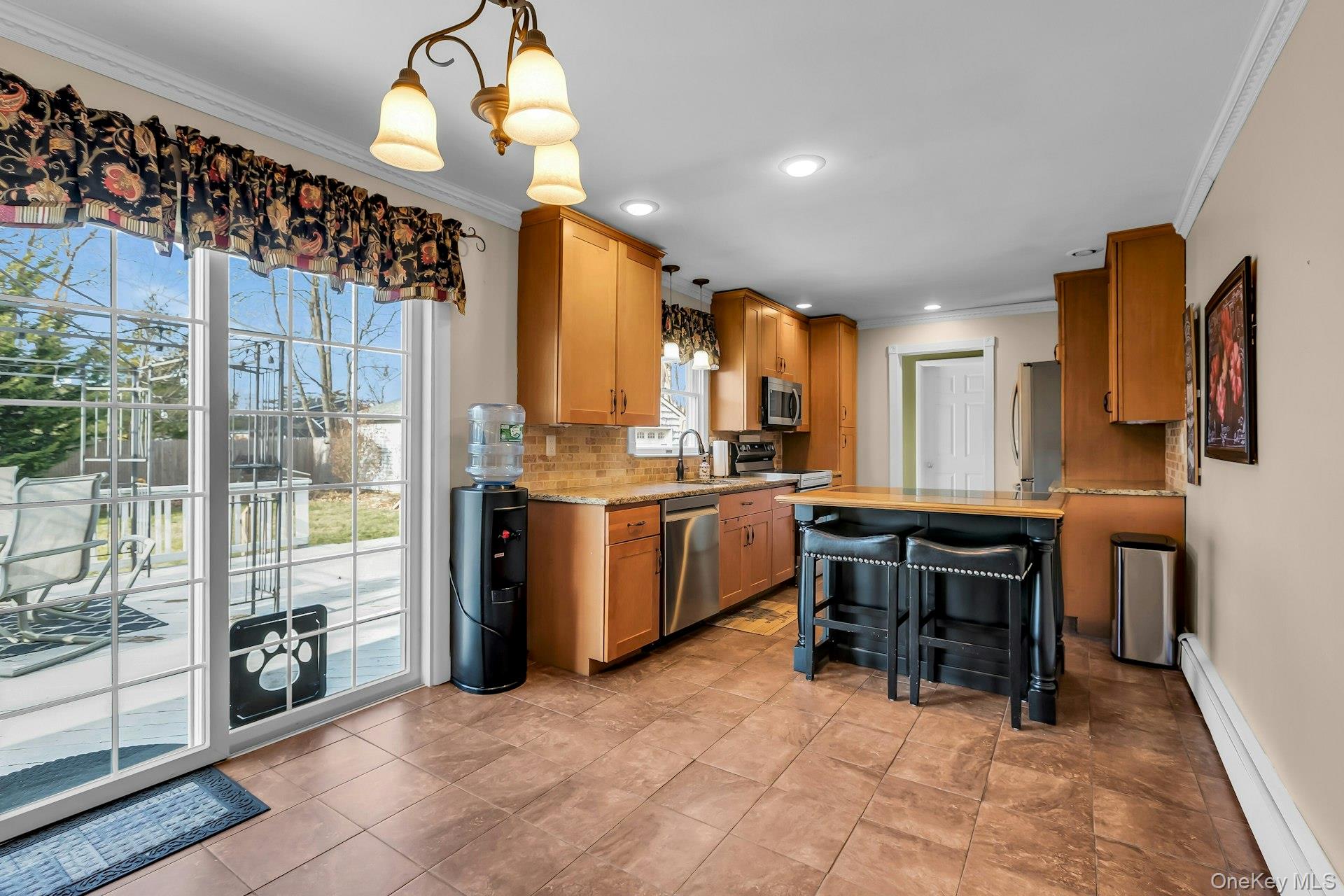 #14 photo, 358 Rider Avenue, מחוז סאפוק Patchogue , NY 11772