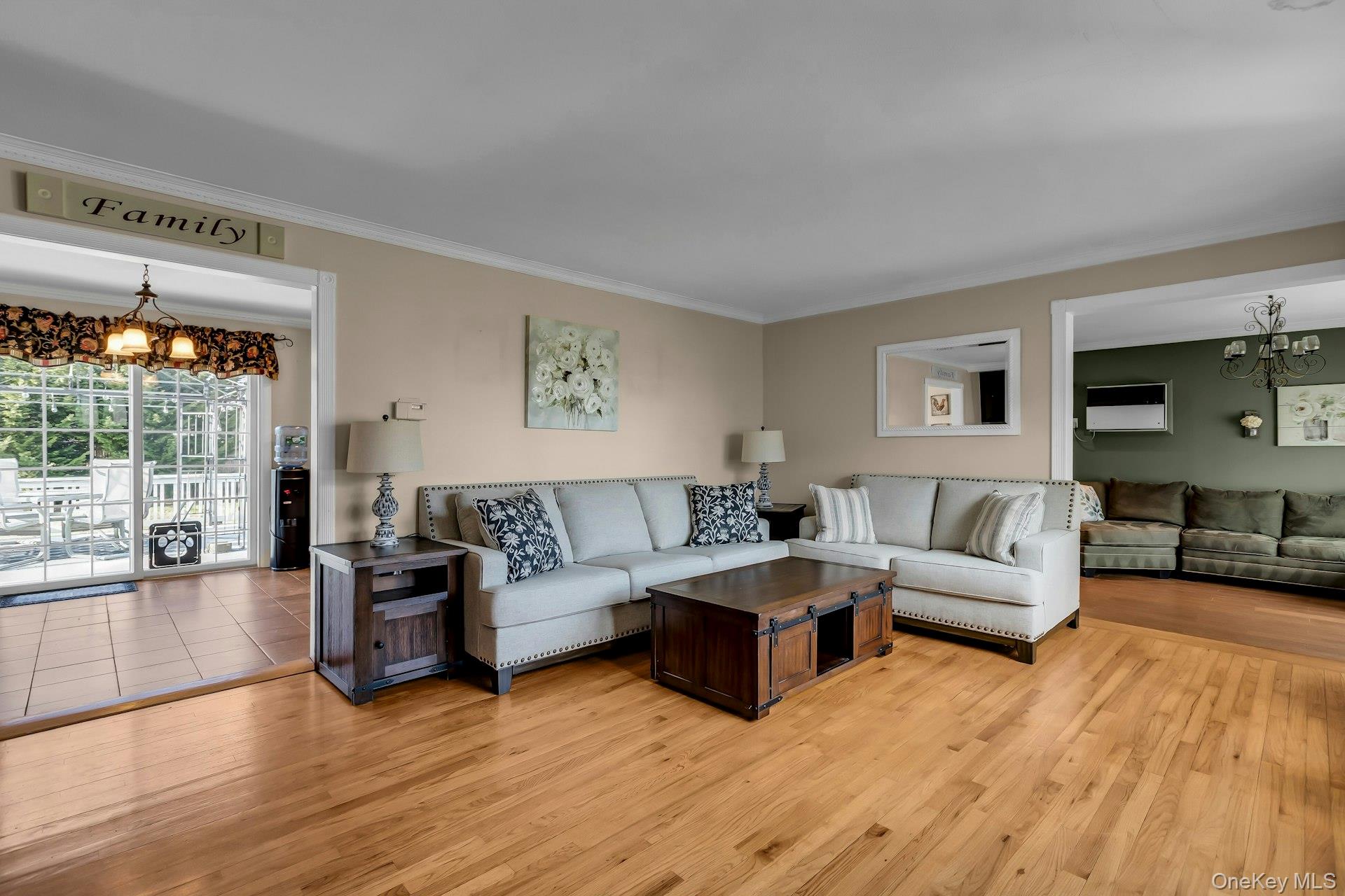 #4 photo, 358 Rider Avenue, מחוז סאפוק Patchogue , NY 11772