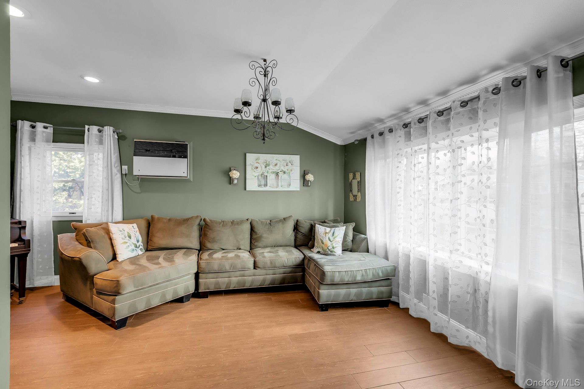 #7 photo, 358 Rider Avenue, מחוז סאפוק Patchogue , NY 11772