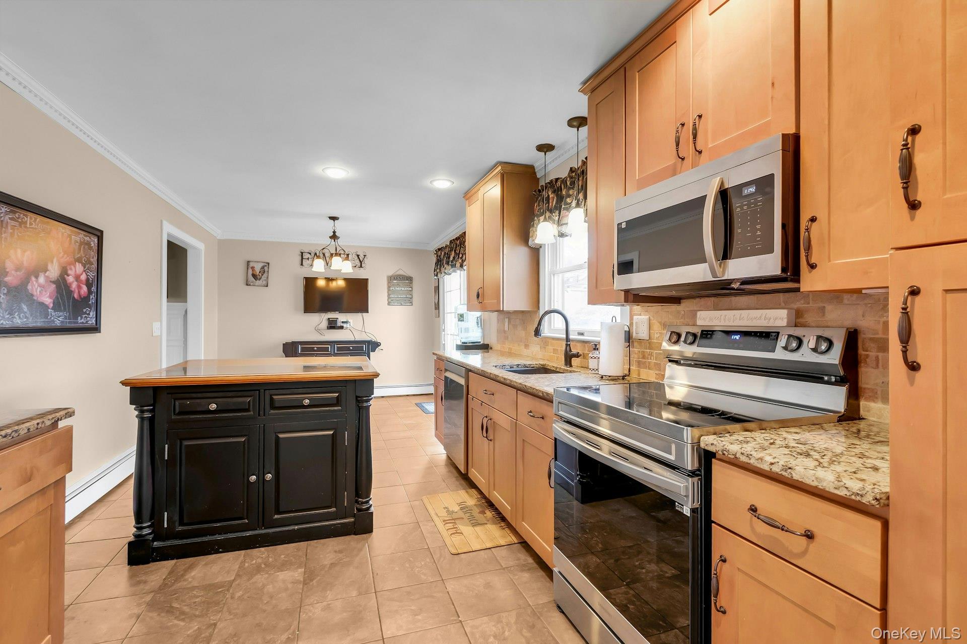 #9 photo, 358 Rider Avenue, מחוז סאפוק Patchogue , NY 11772