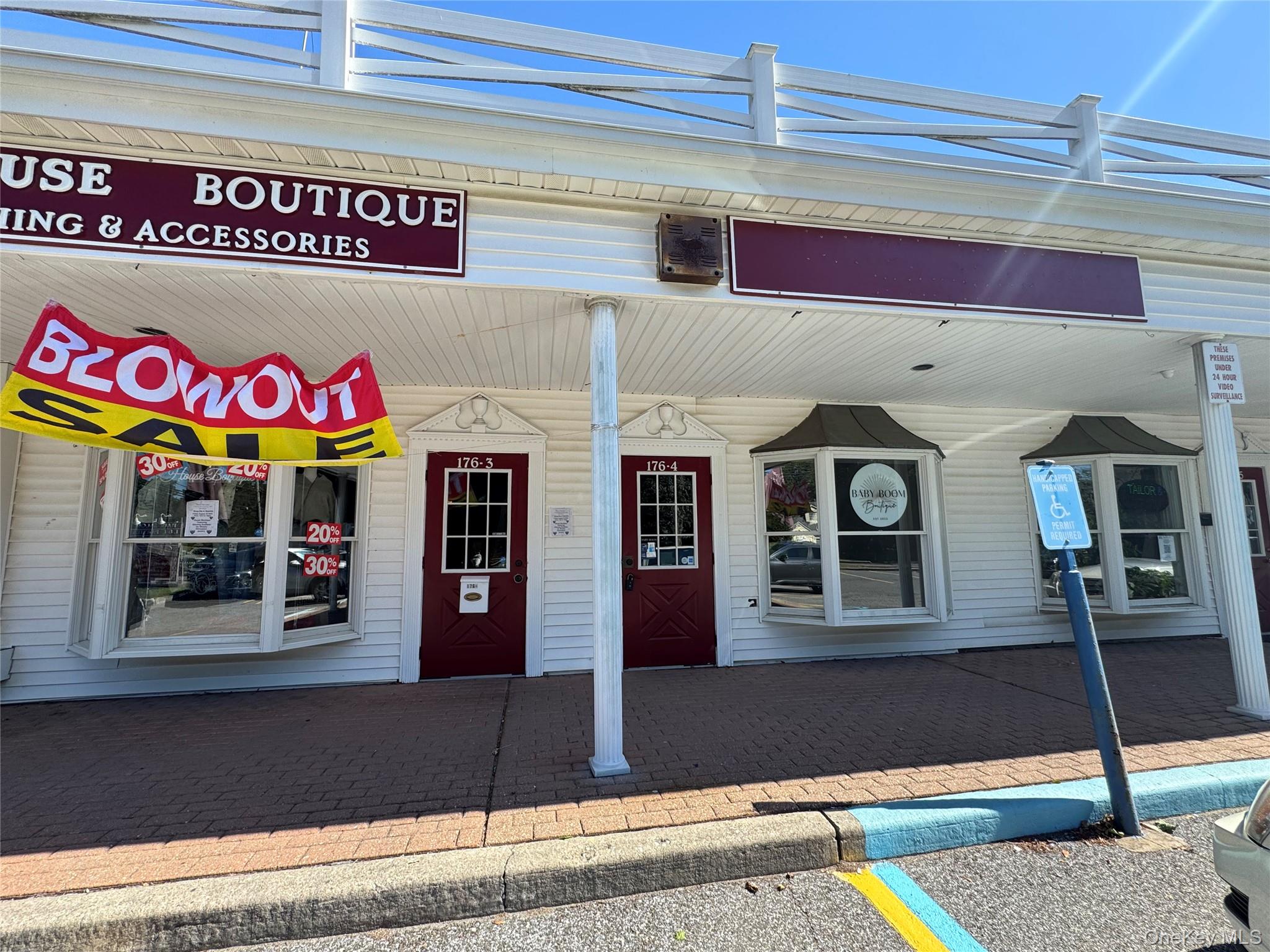 #1 photo, 176 N Country Road, מחוז סאפוק Mount Sinai , NY 11766