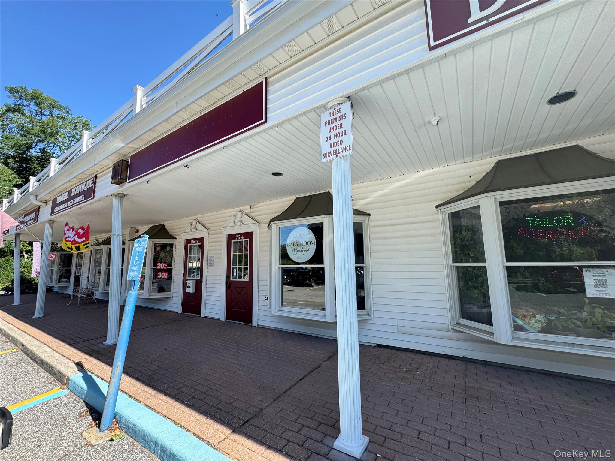 #3 photo, 176 N Country Road, מחוז סאפוק Mount Sinai , NY 11766