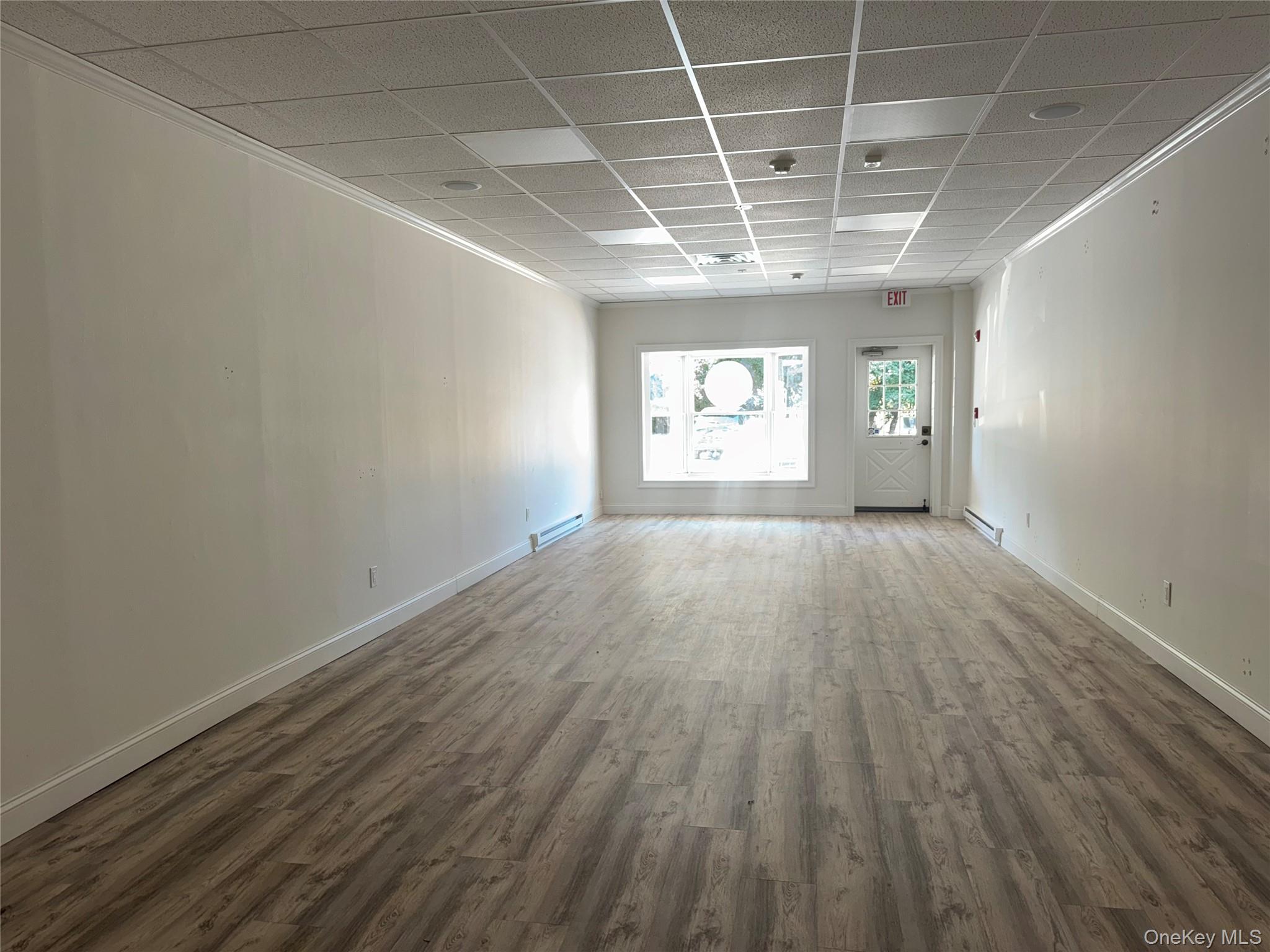 #8 photo, 176 N Country Road, מחוז סאפוק Mount Sinai , NY 11766