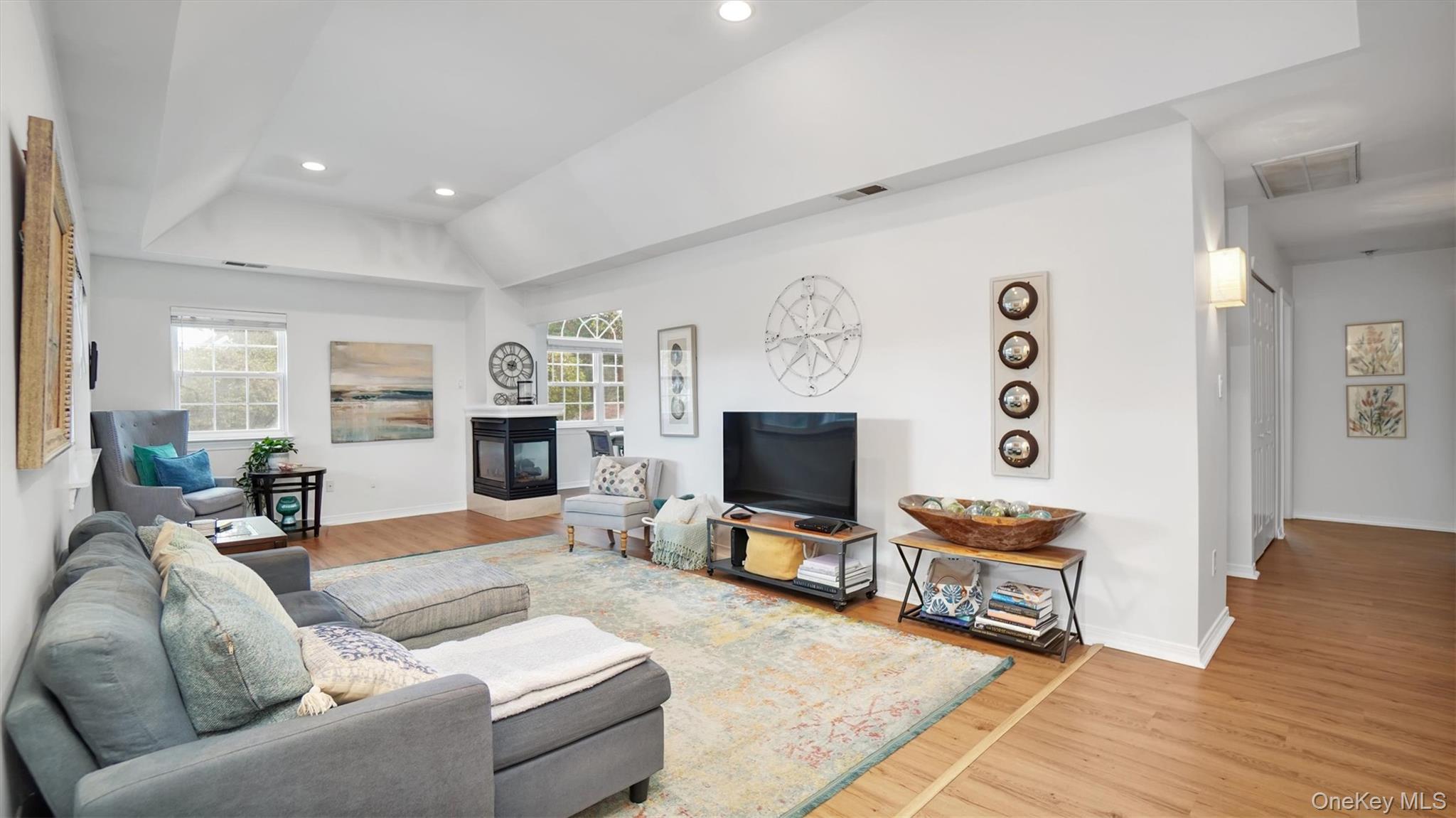 #4 photo, 601 Pebble Beach Path, Саффолк ‖ Riverhead , NY 11901