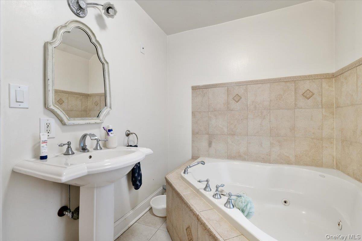 #16 photo, 136 Linden Street, Нассау ‖ Woodmere , NY 11598