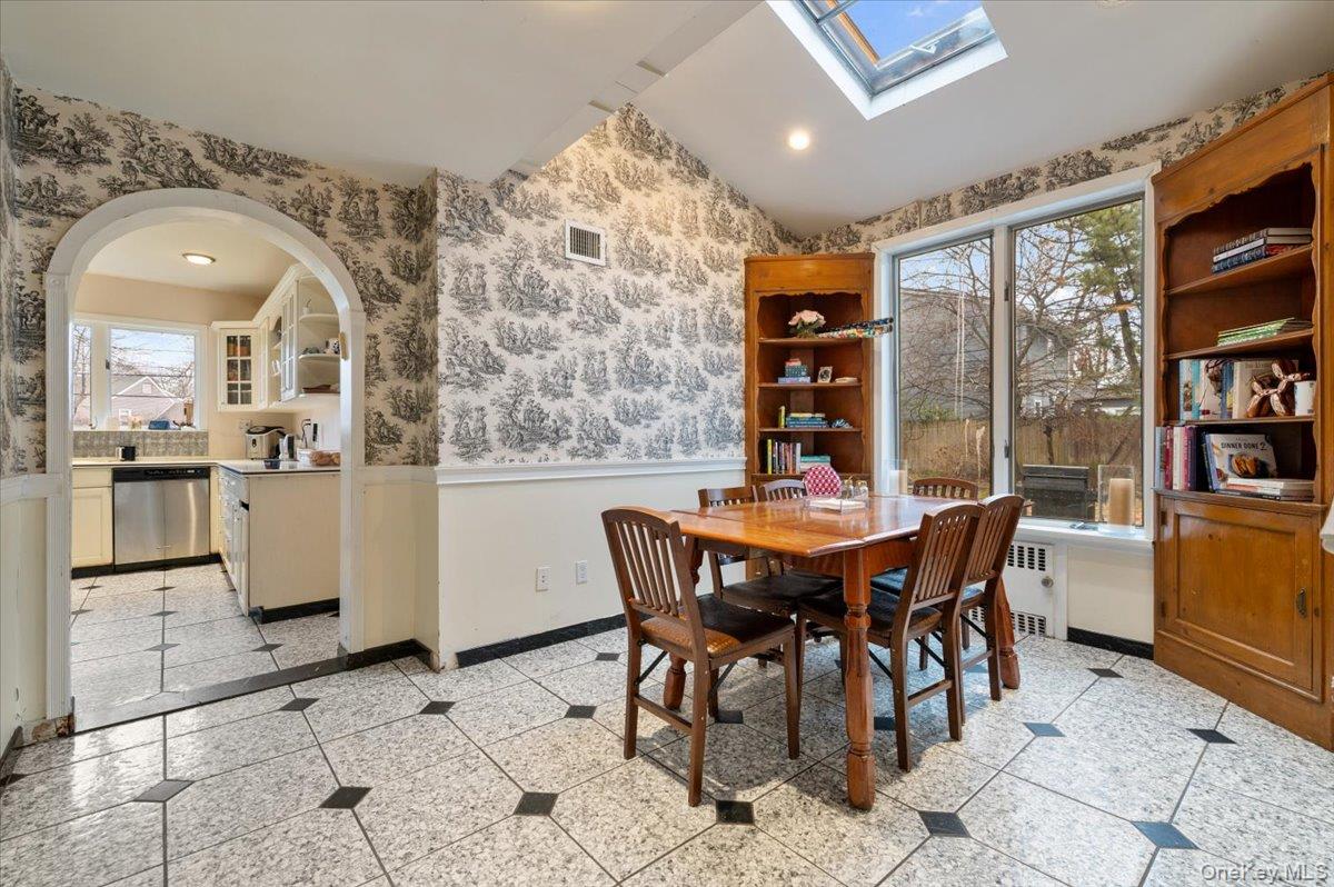 #9 photo, 136 Linden Street, Нассау ‖ Woodmere , NY 11598