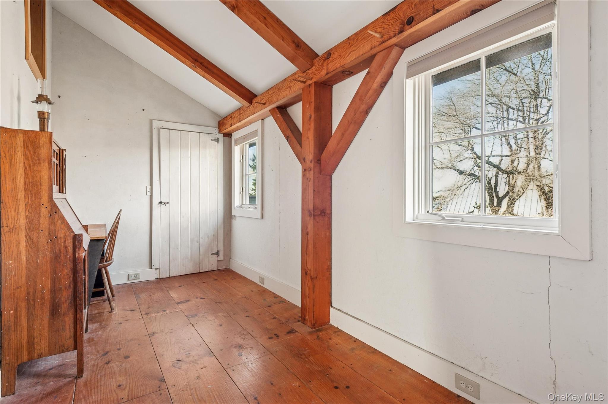 #12 photo, 7 Jagger Lane, सफ़ोक काउंटी Westhampton , NY 11977