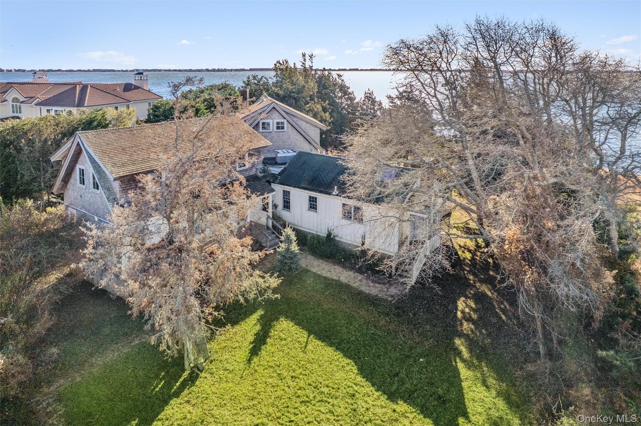 #19 photo, 7 Jagger Lane, सफ़ोक काउंटी Westhampton , NY 11977