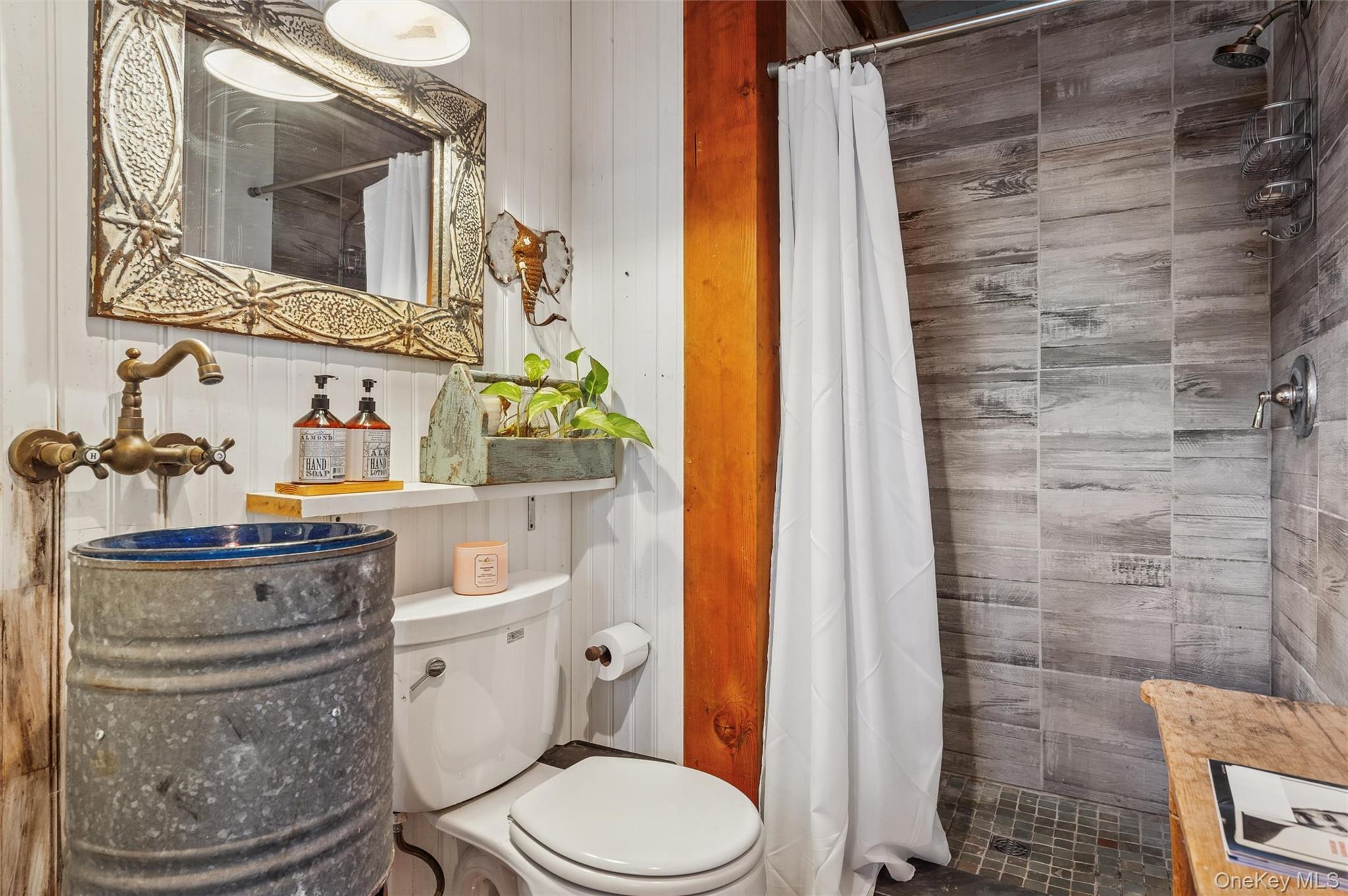 #9 photo, 7 Jagger Lane, सफ़ोक काउंटी Westhampton , NY 11977