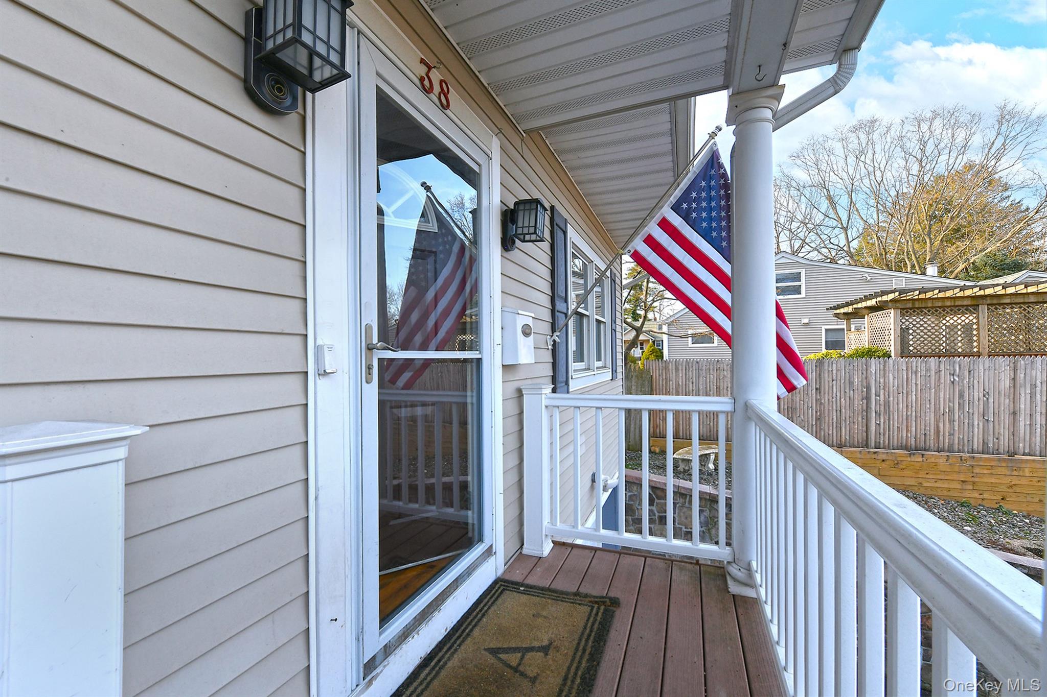 #3 photo, 38 Soundcrest Avenue, מחוז סאפוק Northport , NY 11768