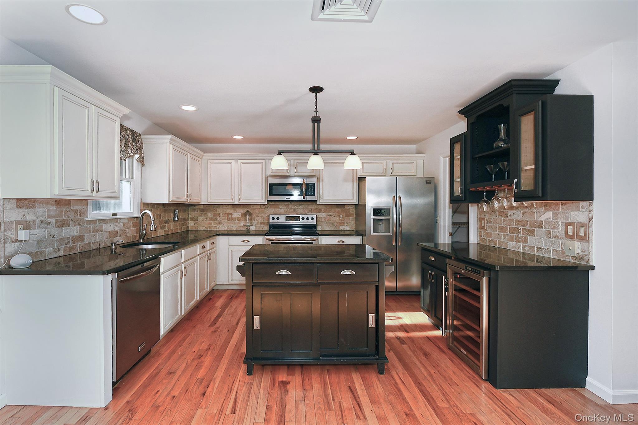 #5 photo, 38 Soundcrest Avenue, מחוז סאפוק Northport , NY 11768