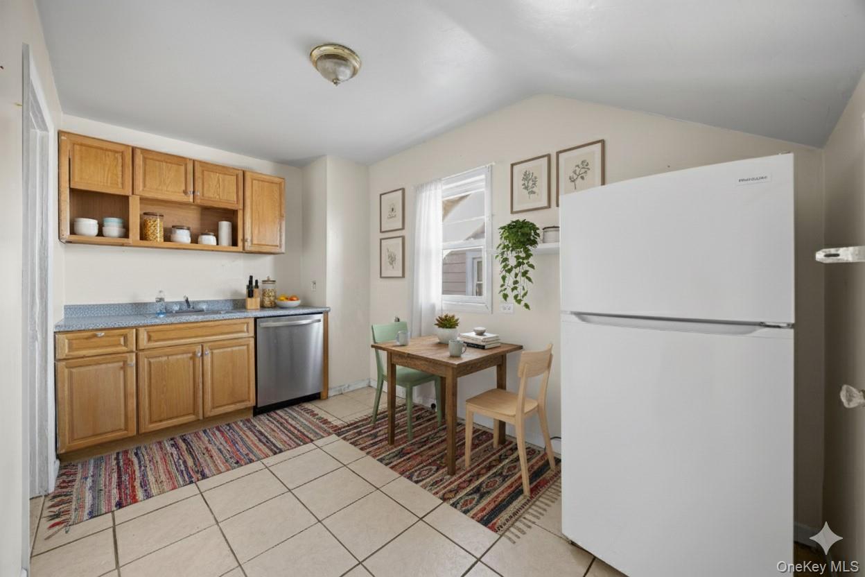 #15 photo, 4450 Hill Avenue, Bronx , NY 10466