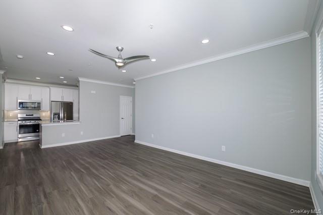 #6 photo, 1 Charles Pond Drive, מחוז סאפוק Coram , NY 11727