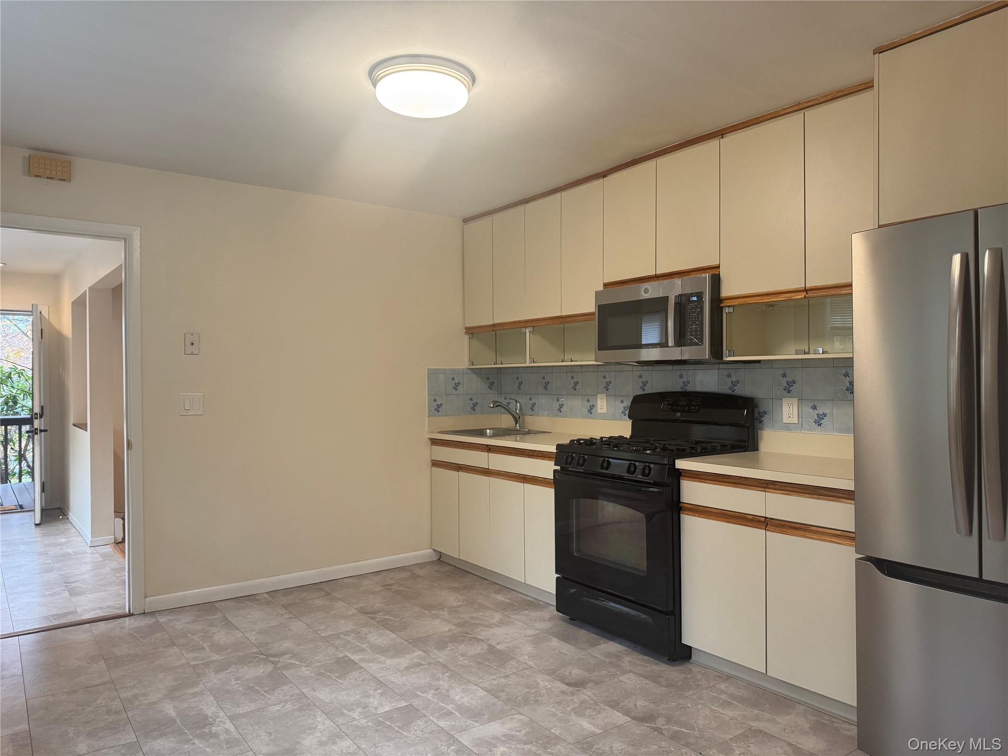 #3 photo, 100 Pocantico Street, Sleepy Hollow , NY 10591