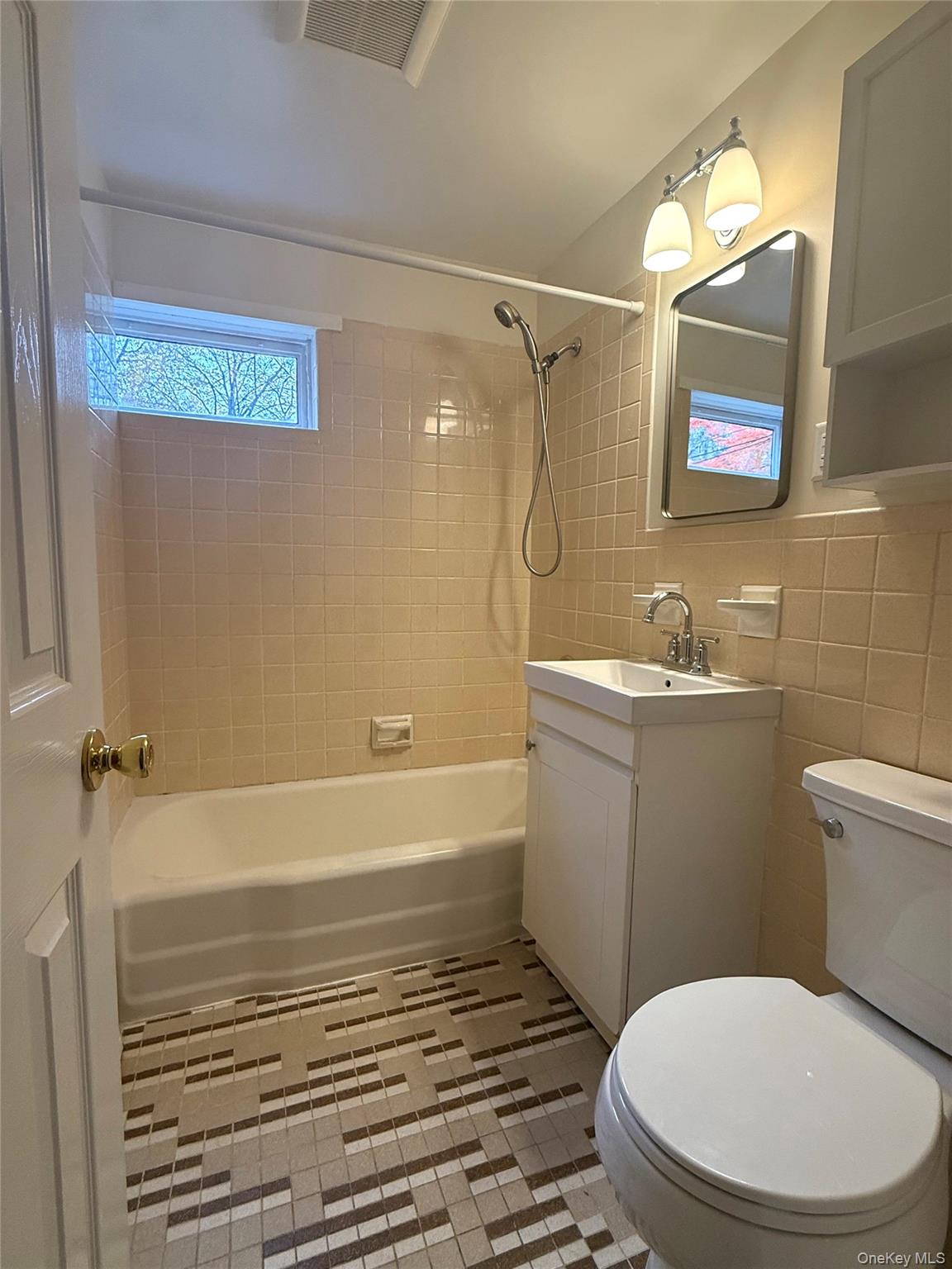 #9 photo, 100 Pocantico Street, Sleepy Hollow , NY 10591