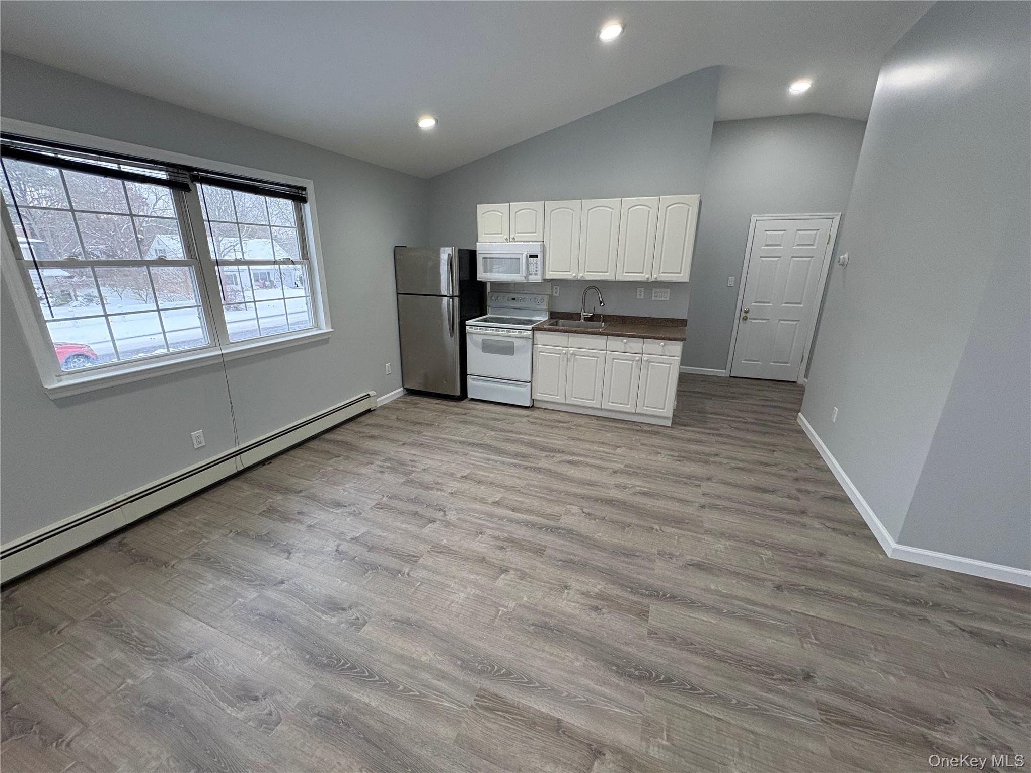 #3 photo, 10 Matsunaye Drive, Medford , NY 11763