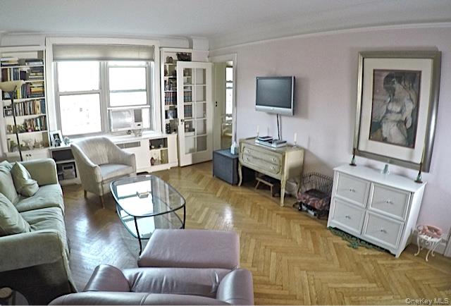 #9 photo, 390 Riverside Drive, מנהטן New York (Manhattan) , NY 10025