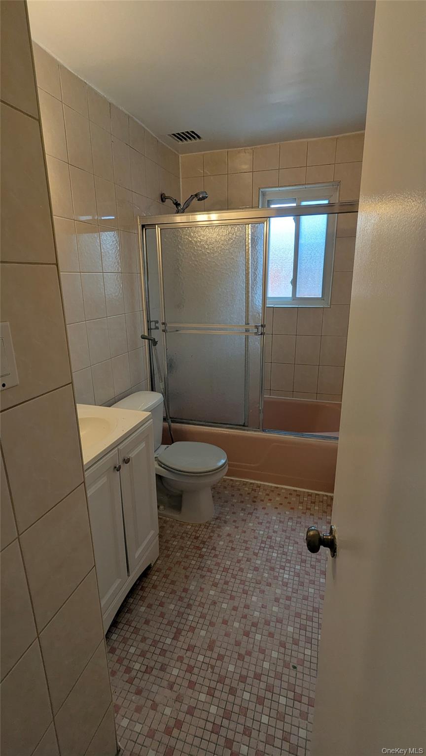 #10 photo, 99-47 62 Road, कुईंस Flushing , NY 11374