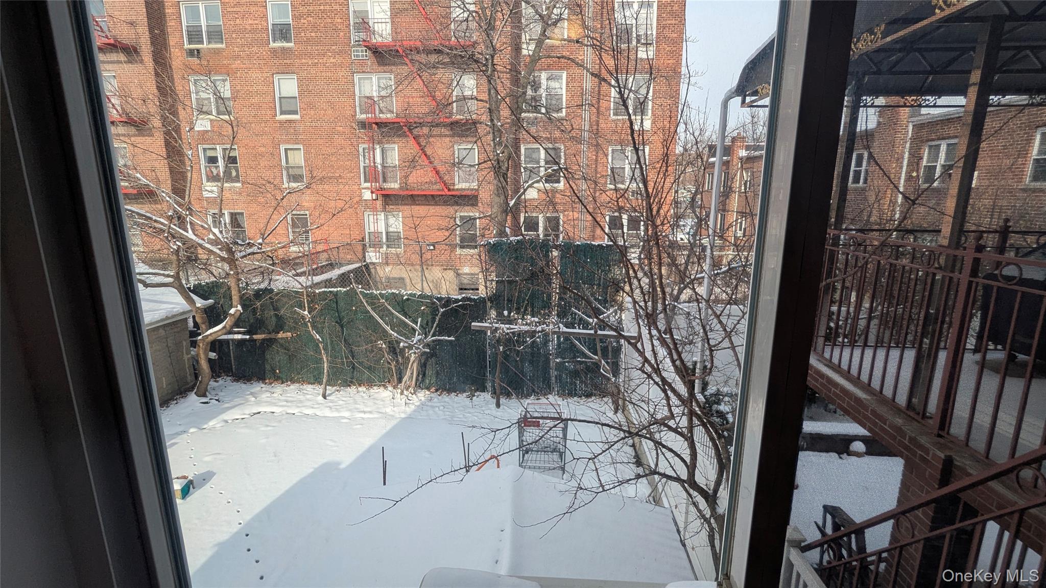 #17 photo, 99-47 62 Road, कुईंस Flushing , NY 11374