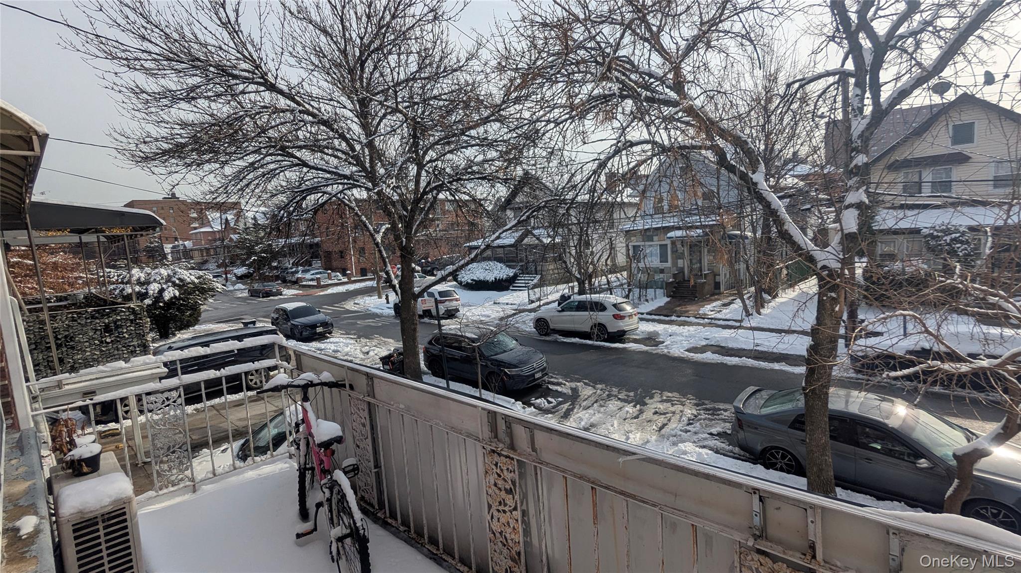 #5 photo, 99-47 62 Road, कुईंस Flushing , NY 11374