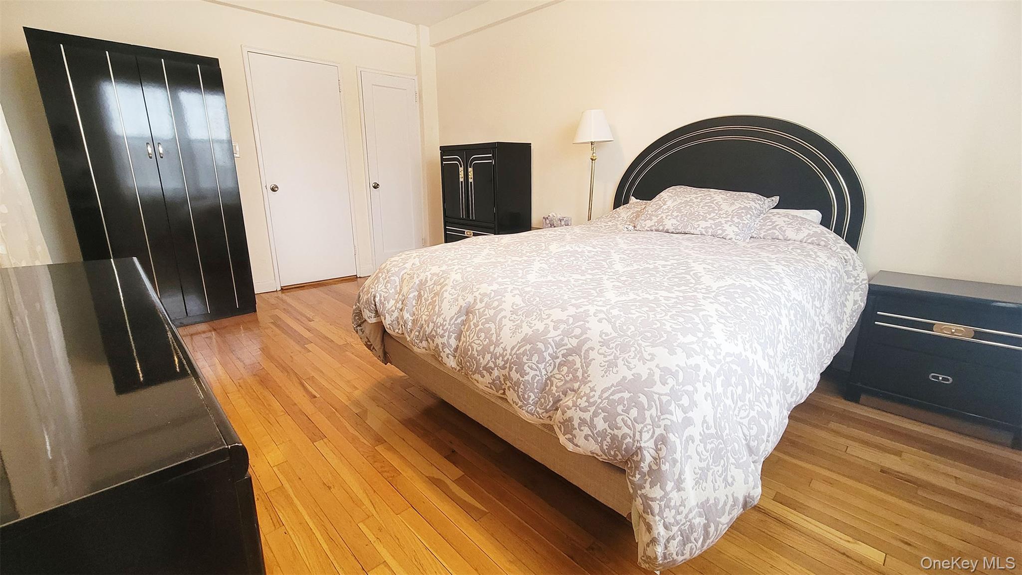 #8 photo, 99-63 66Ave, कुईंस Rego Park , NY 11374