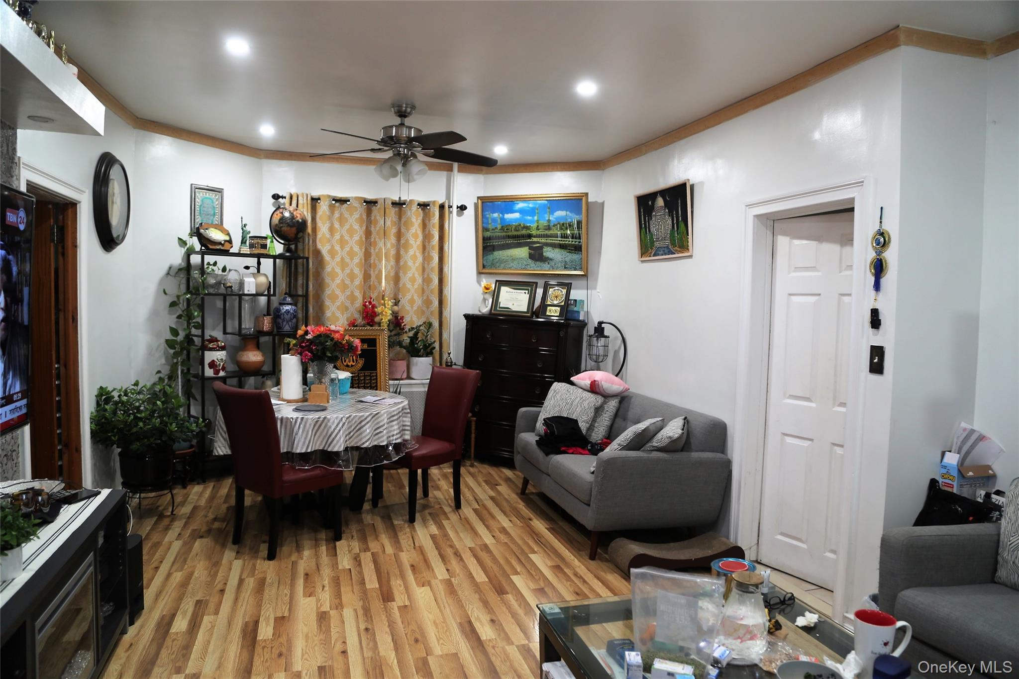 #3 photo, 35 50 75th ST 6D, Flushing , NY 11372