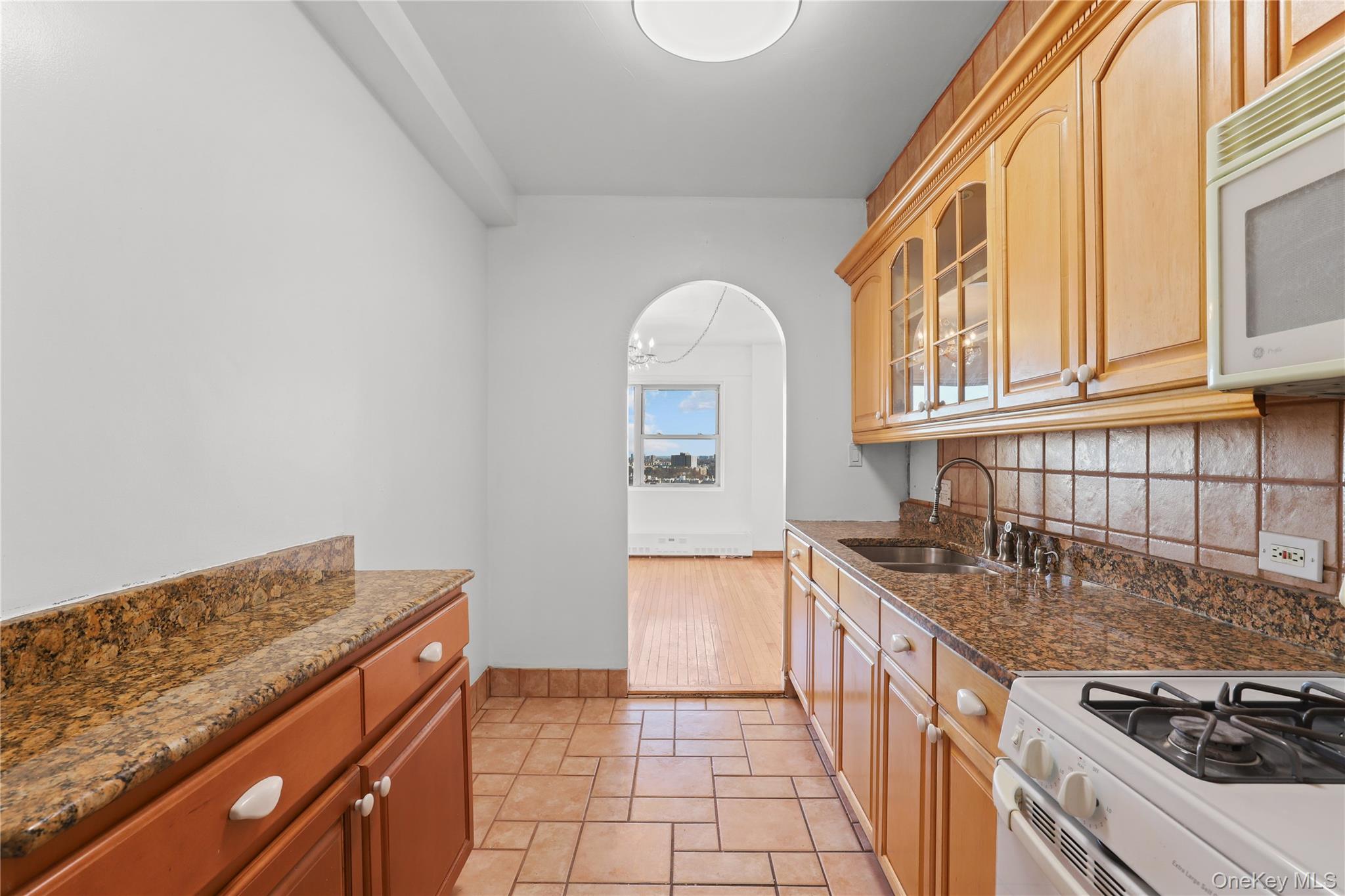 #11 photo, 8 Fordham Hill Oval, Bronx , NY 10468