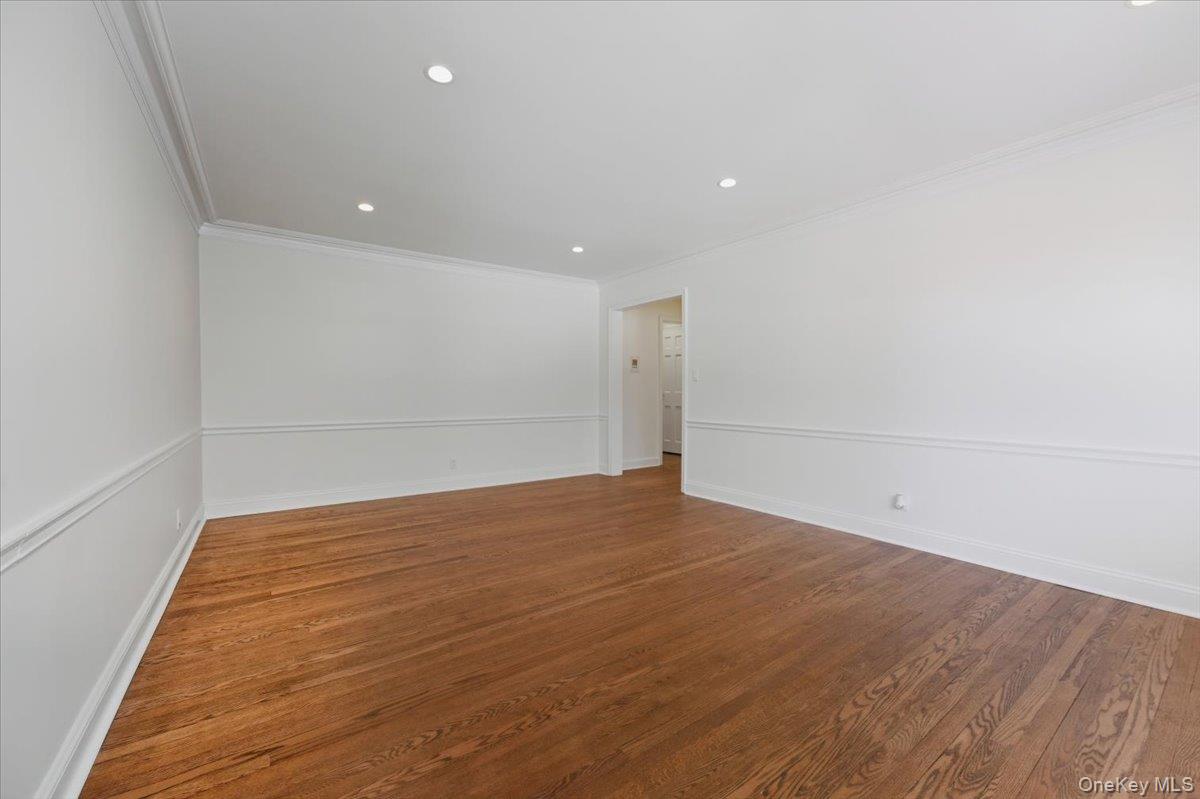 #8 photo, 75 Maine Avenue, מחוז נסאו Rockville Centre , NY 11570