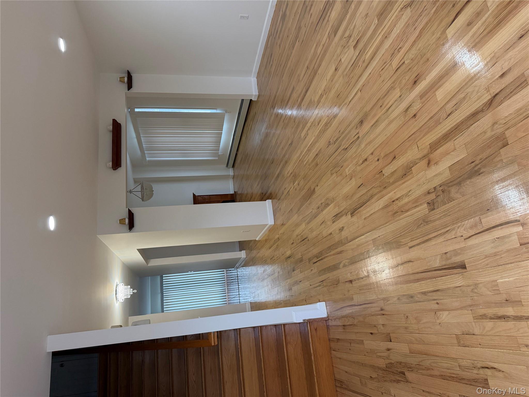 #1 photo, 22118 91st Road, क्वीन्स गाँव Queens Village , NY 11428