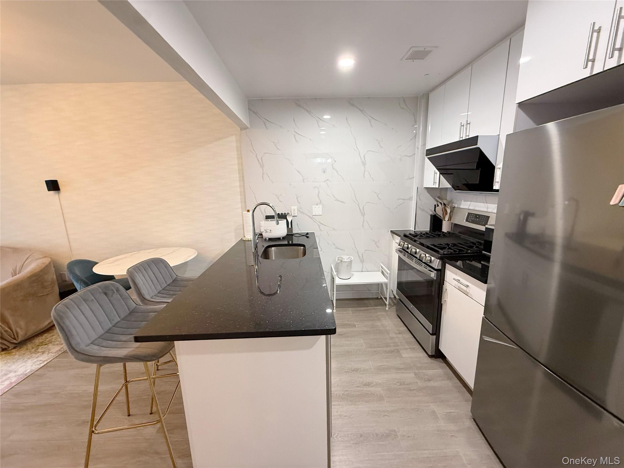 #3 photo, 14427 Sanford Avenue, كوينز Flushing , NY 11355