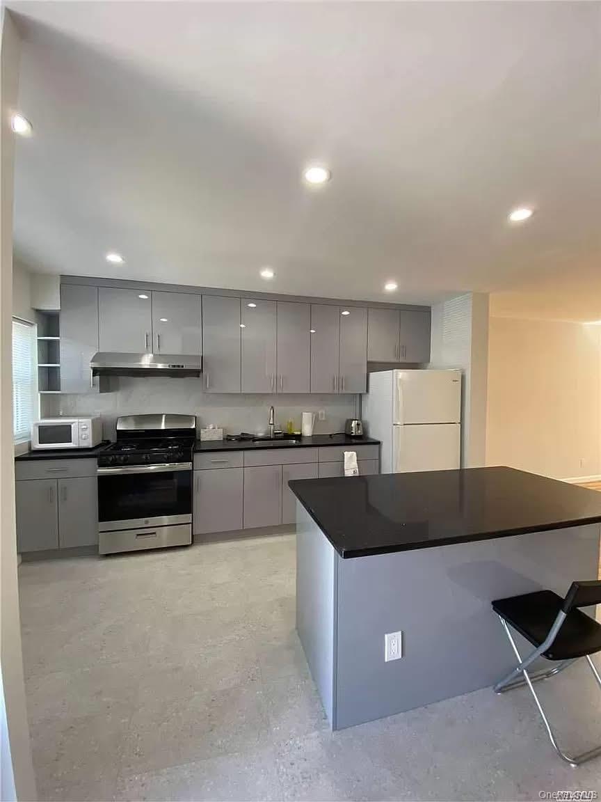 #3 photo, 923A 128th Street, College Point , NY 11356