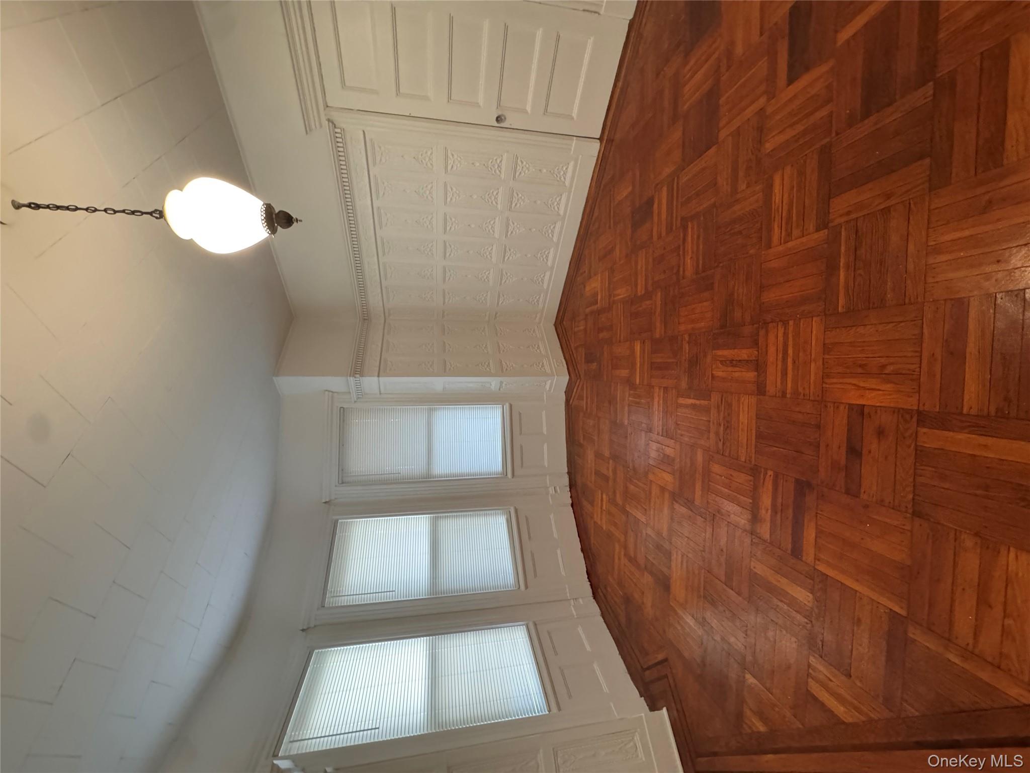 #1 photo, 516 Morris Park Ave., Бронкс ‖ Bronx , NY 10460