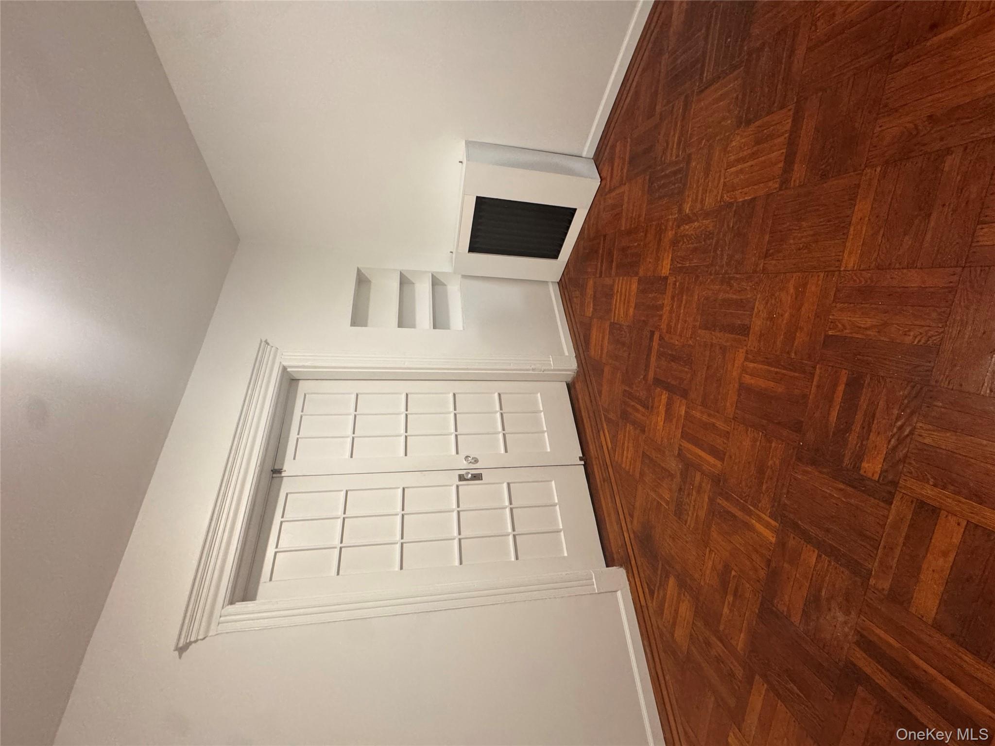 #10 photo, 516 Morris Park Ave., Бронкс ‖ Bronx , NY 10460