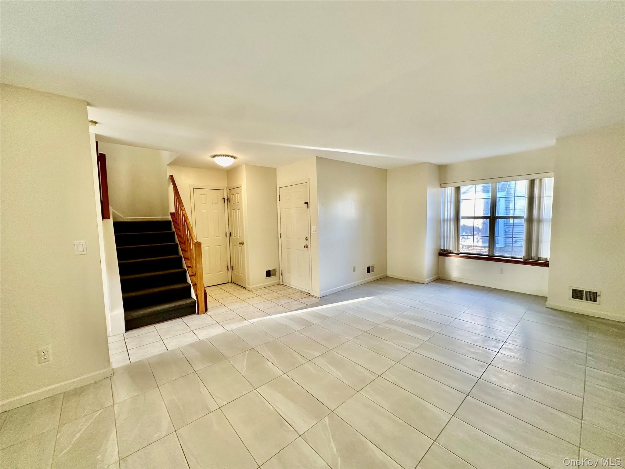 #3 photo, 66 Creekside Circle, Spring Valley , NY 10977