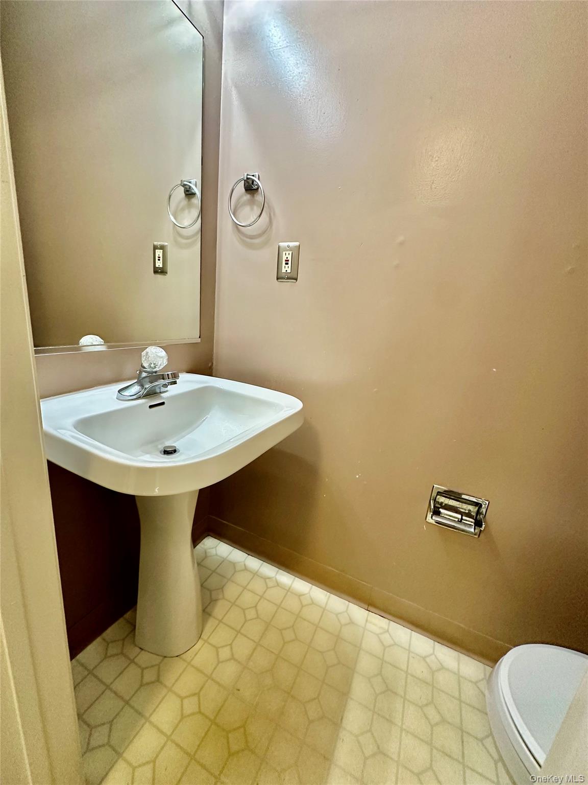 #8 photo, 66 Creekside Circle, Spring Valley , NY 10977