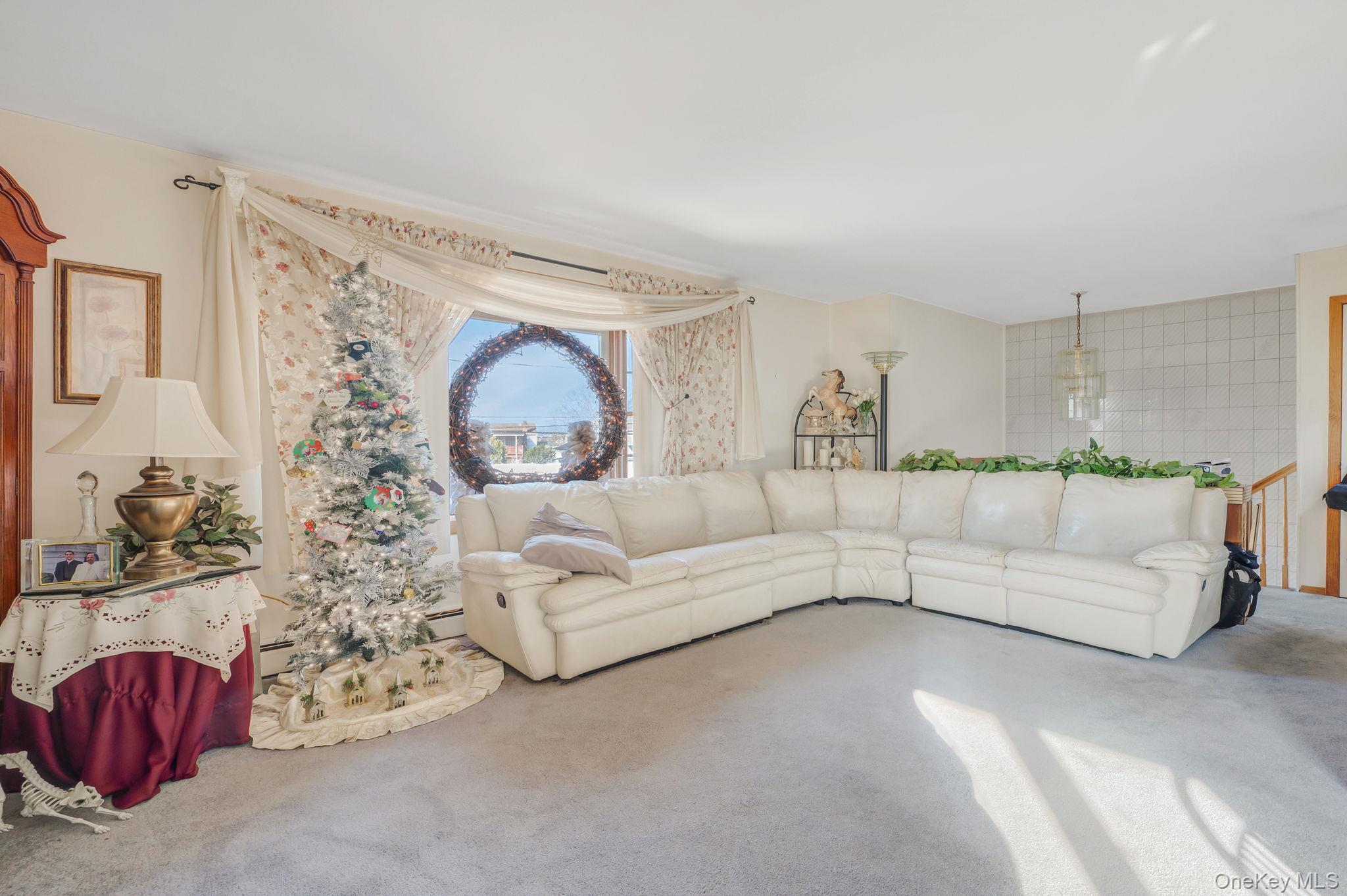 #5 photo, 266 Kellum Street, West Babylon , NY 11704