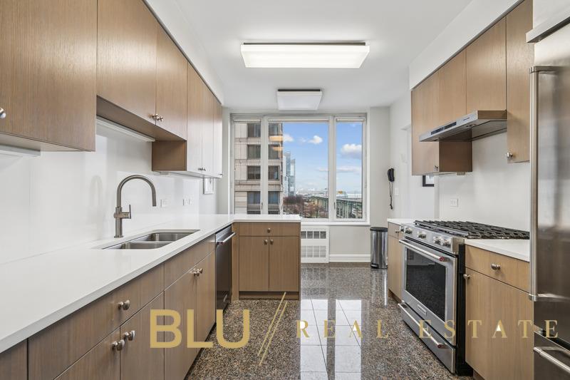 #5 photo, New York City, Манхэттен ‖ Lincoln Square , NY 10069