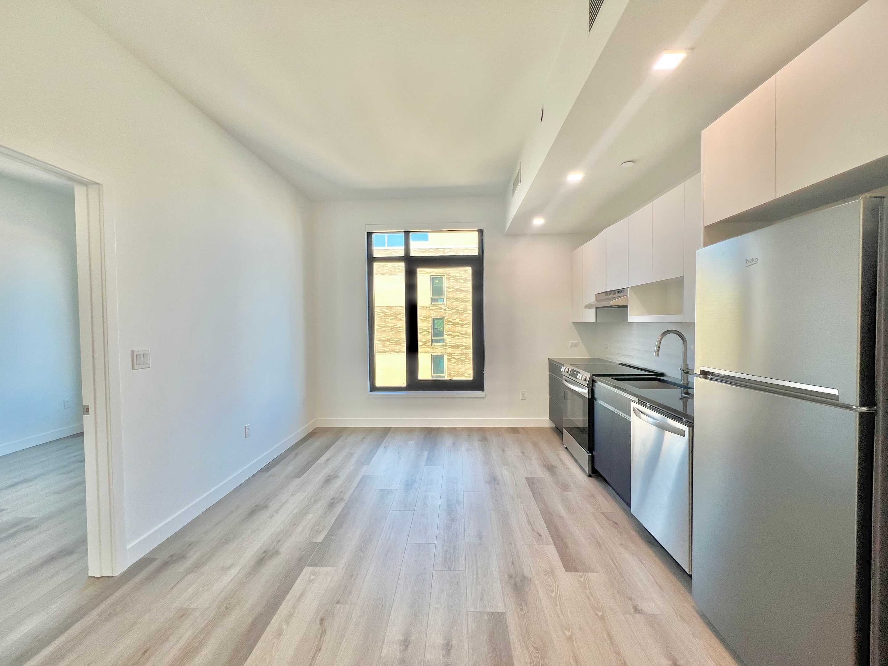 #15 photo, Bronx, Бронкс ‖ Concourse Village , NY 10451