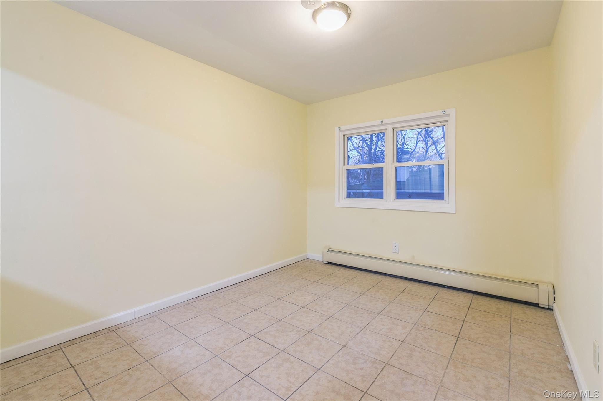 #14 photo, 86 Stuyvesant Avenue, सफ़ोक काउंटी Mastic , NY 11950